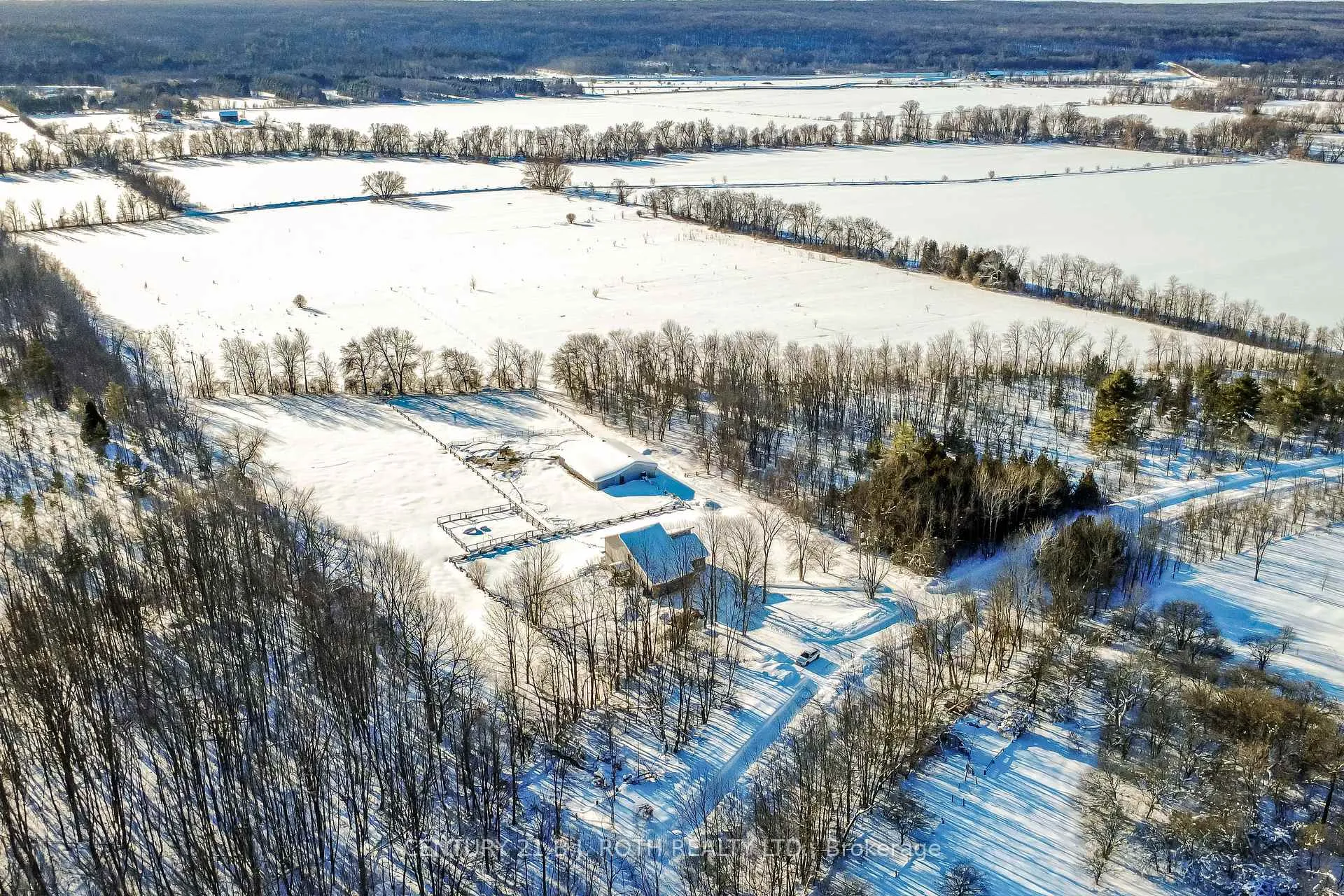 Photo 6 of 11256 12 Highway, Oro-Medonte, Rural Oro-Medonte — HOMEH
