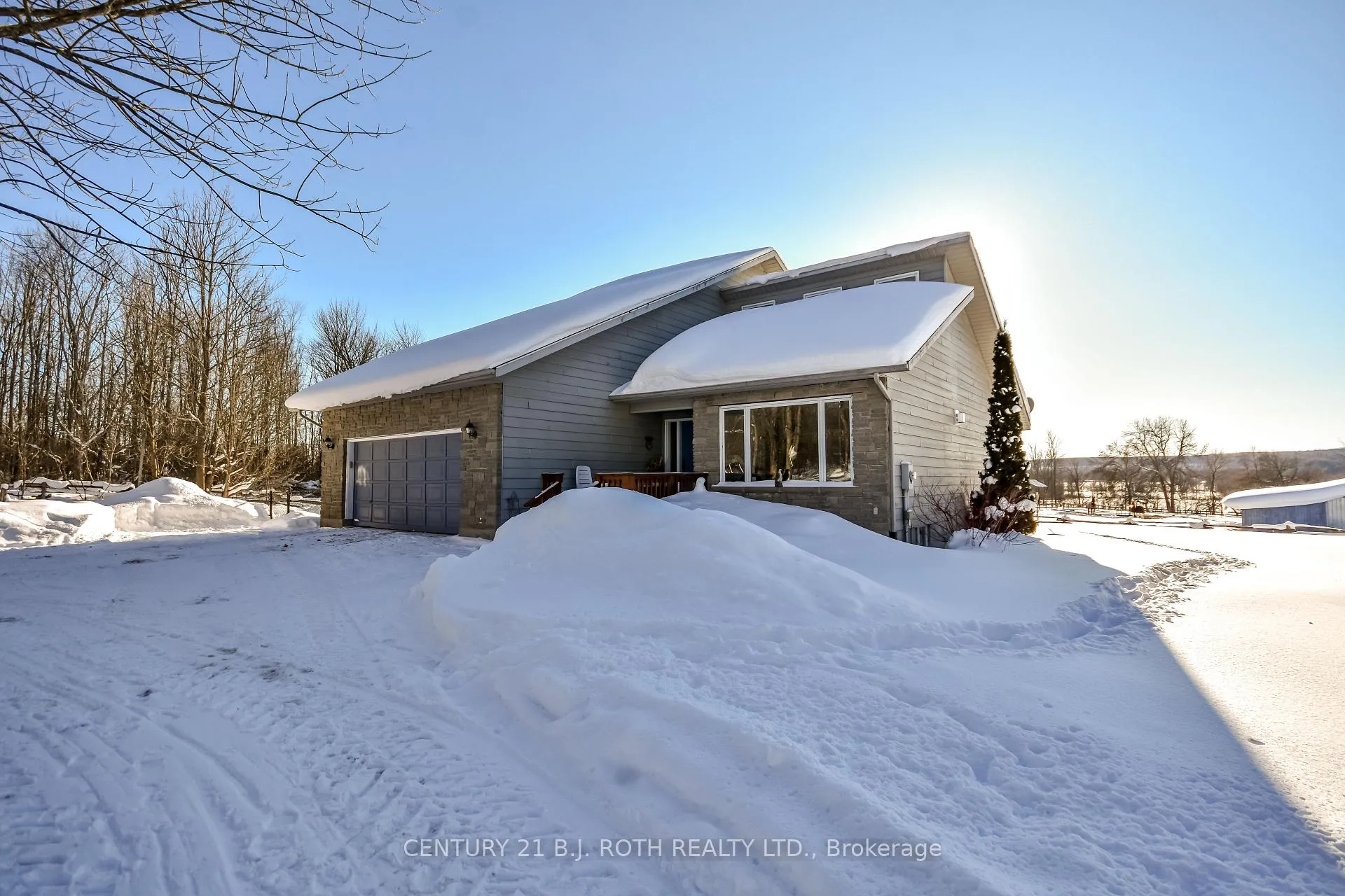 Photo 10 of 11256 12 Highway, Oro-Medonte, Rural Oro-Medonte — HOMEH