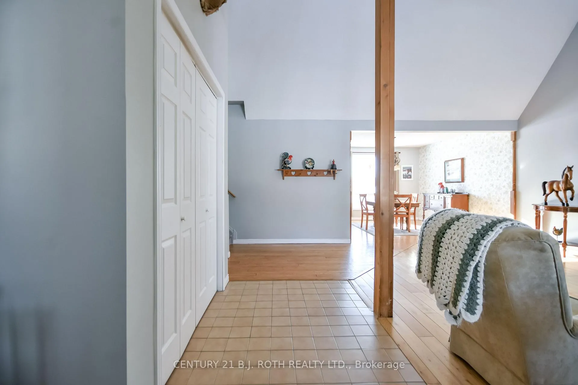 Photo 12 of 11256 12 Highway, Oro-Medonte, Rural Oro-Medonte — HOMEH