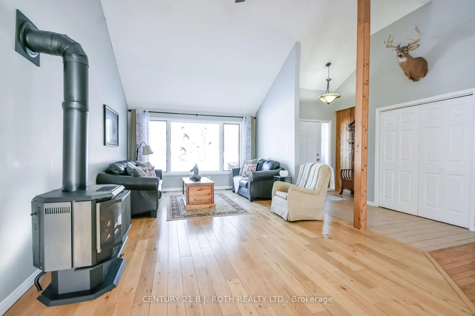 Photo 16 of 11256 12 Highway, Oro-Medonte, Rural Oro-Medonte — HOMEH