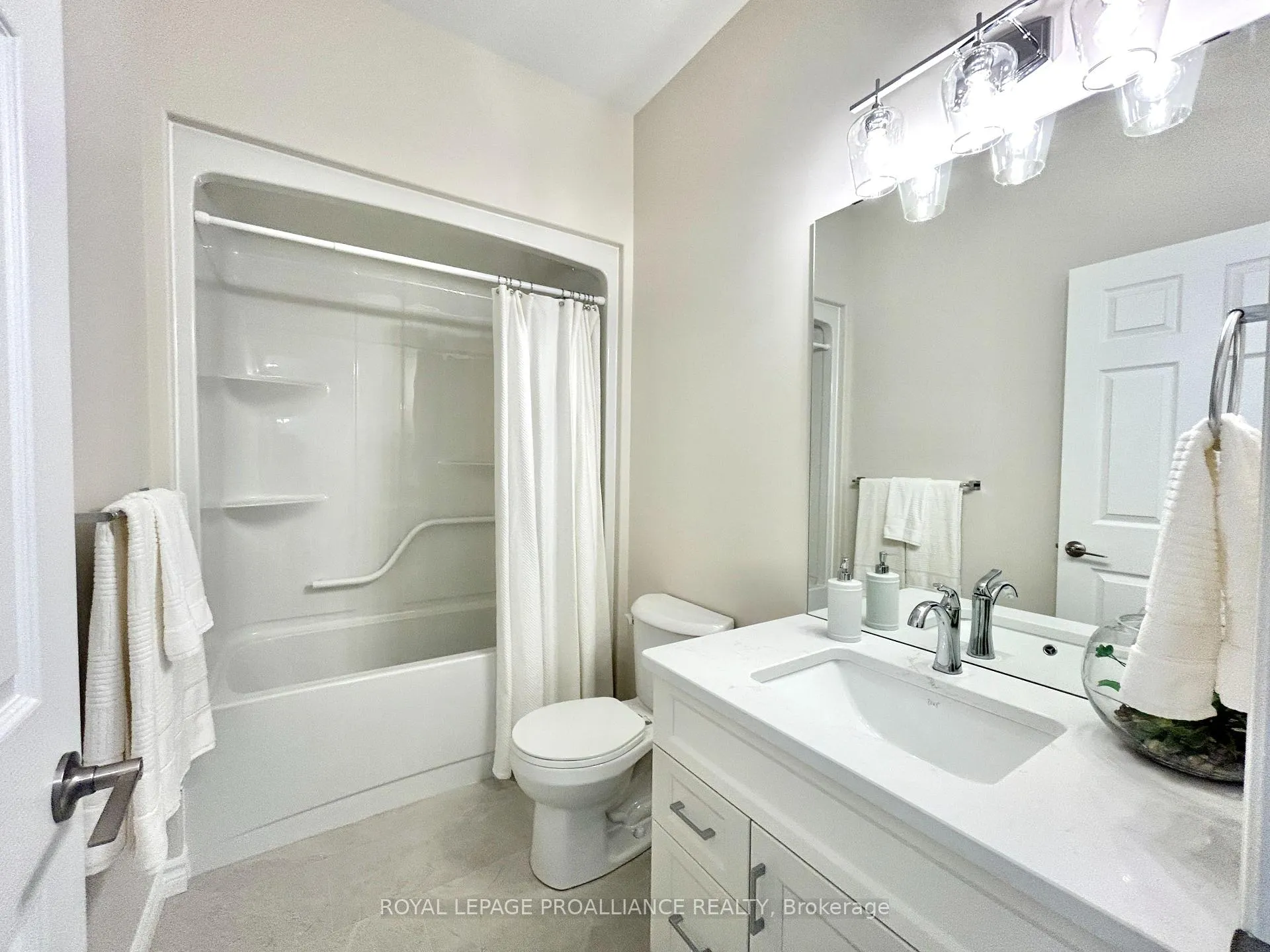 Photo 11 of Unit 19, 99 Cloverleaf Drive, Belleville, Thurlow Ward — HOMEH