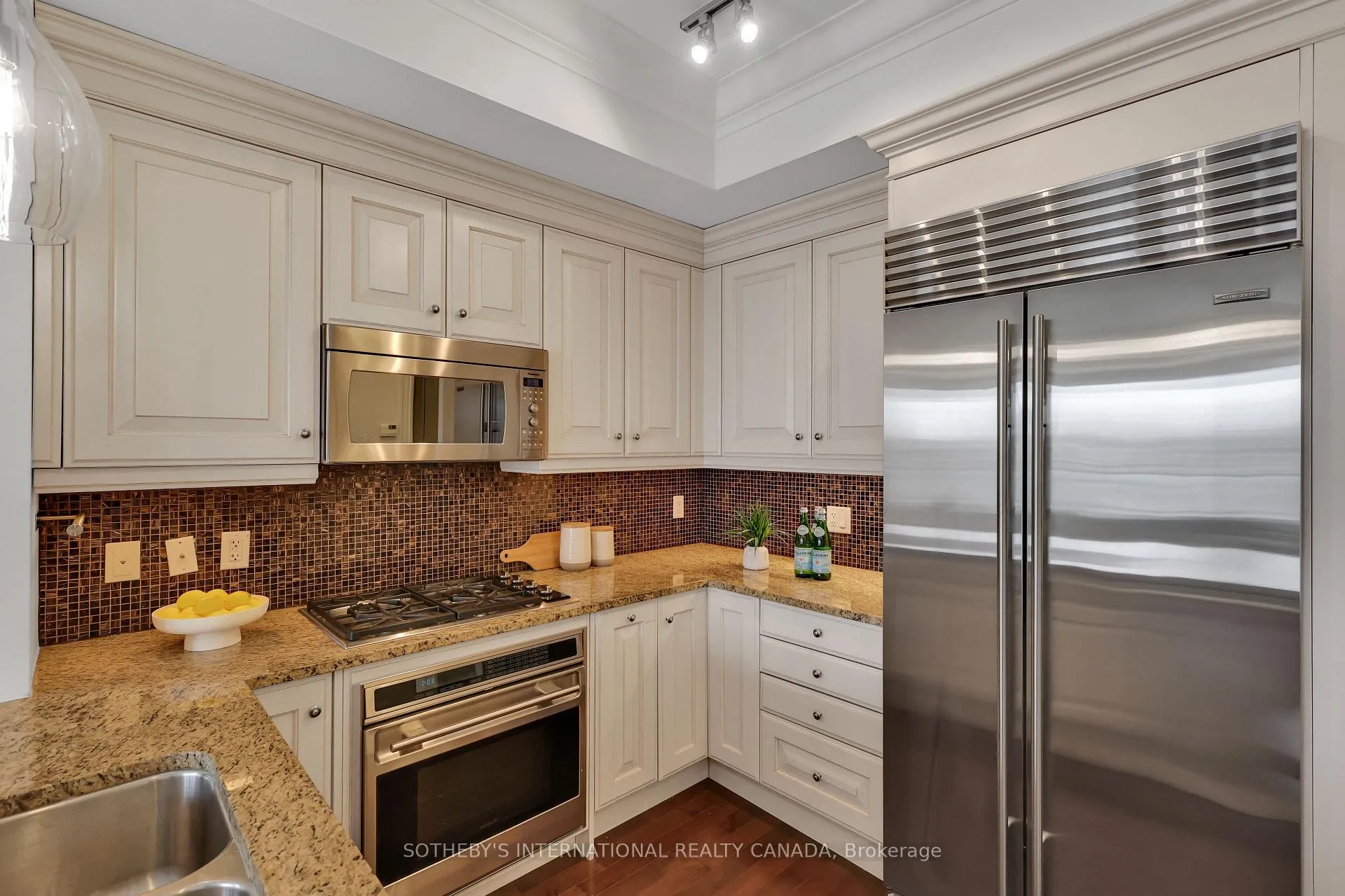 Photo 13 of Unit 410, 1717 Avenue Road, Toronto, Bedford Park-Nortown — HOMEH