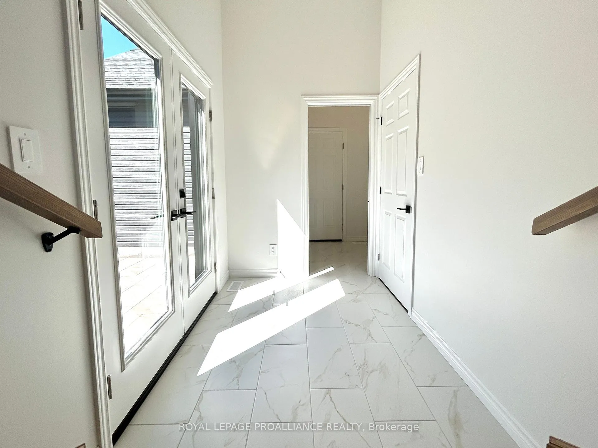 Photo 9 of 81 Athabaska Drive, Belleville, Thurlow Ward — HOMEH