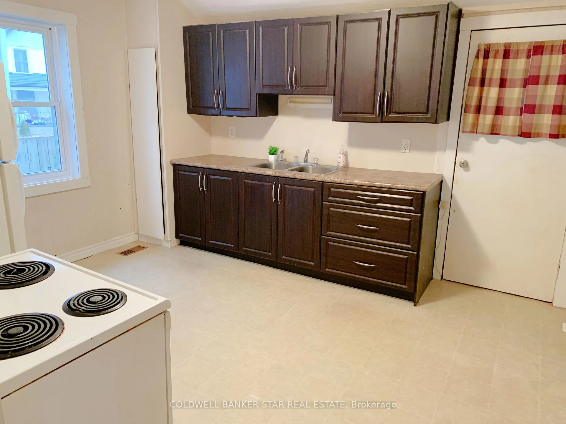 Photo 9 of 14 Antrim Street, St. Thomas — HOMEH