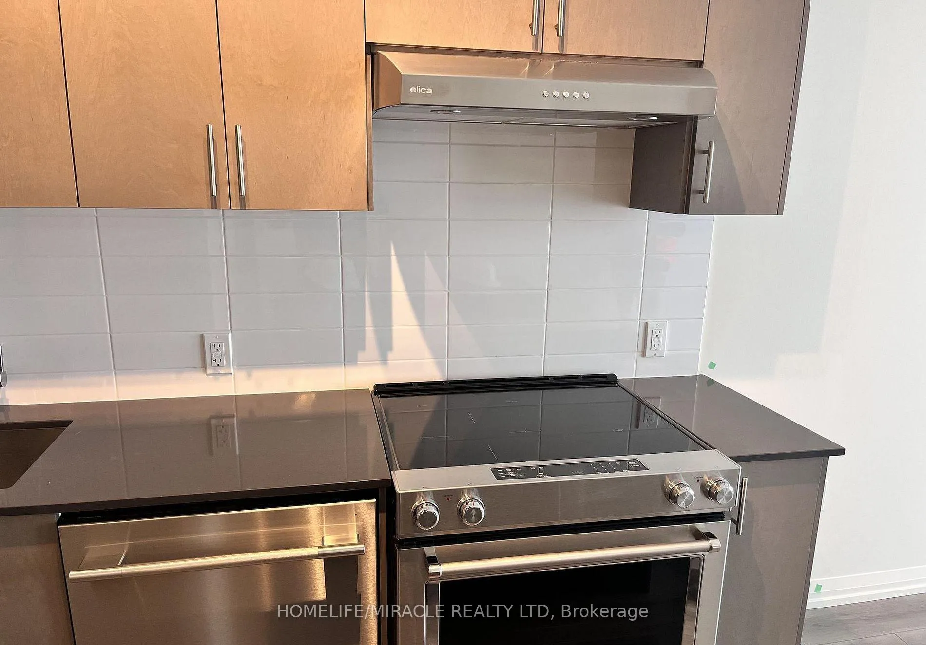 Photo 3 of Unit 1407, 27 Korda Gate, Vaughan, Vellore Village — HOMEH