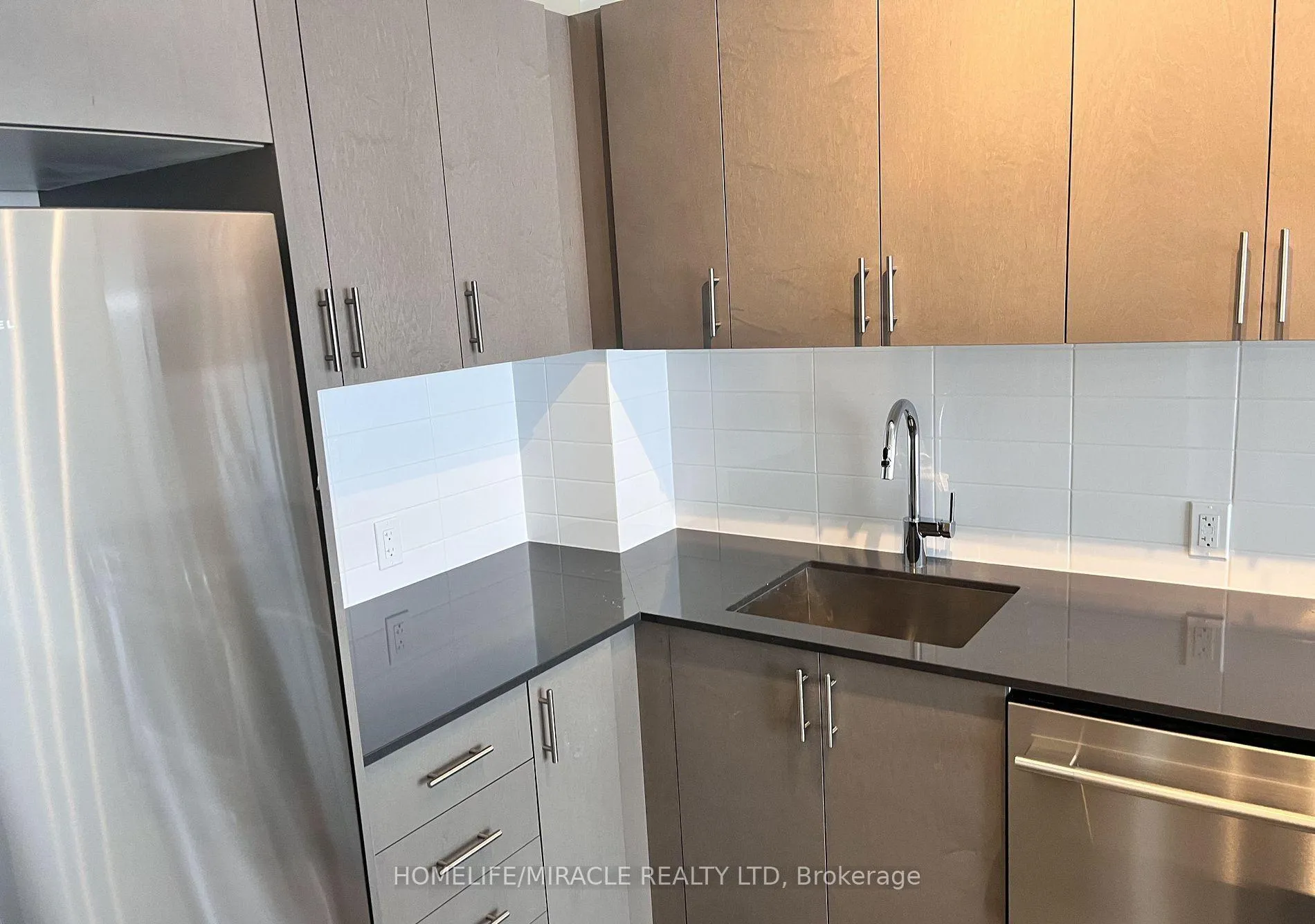 Photo 4 of Unit 1407, 27 Korda Gate, Vaughan, Vellore Village — HOMEH