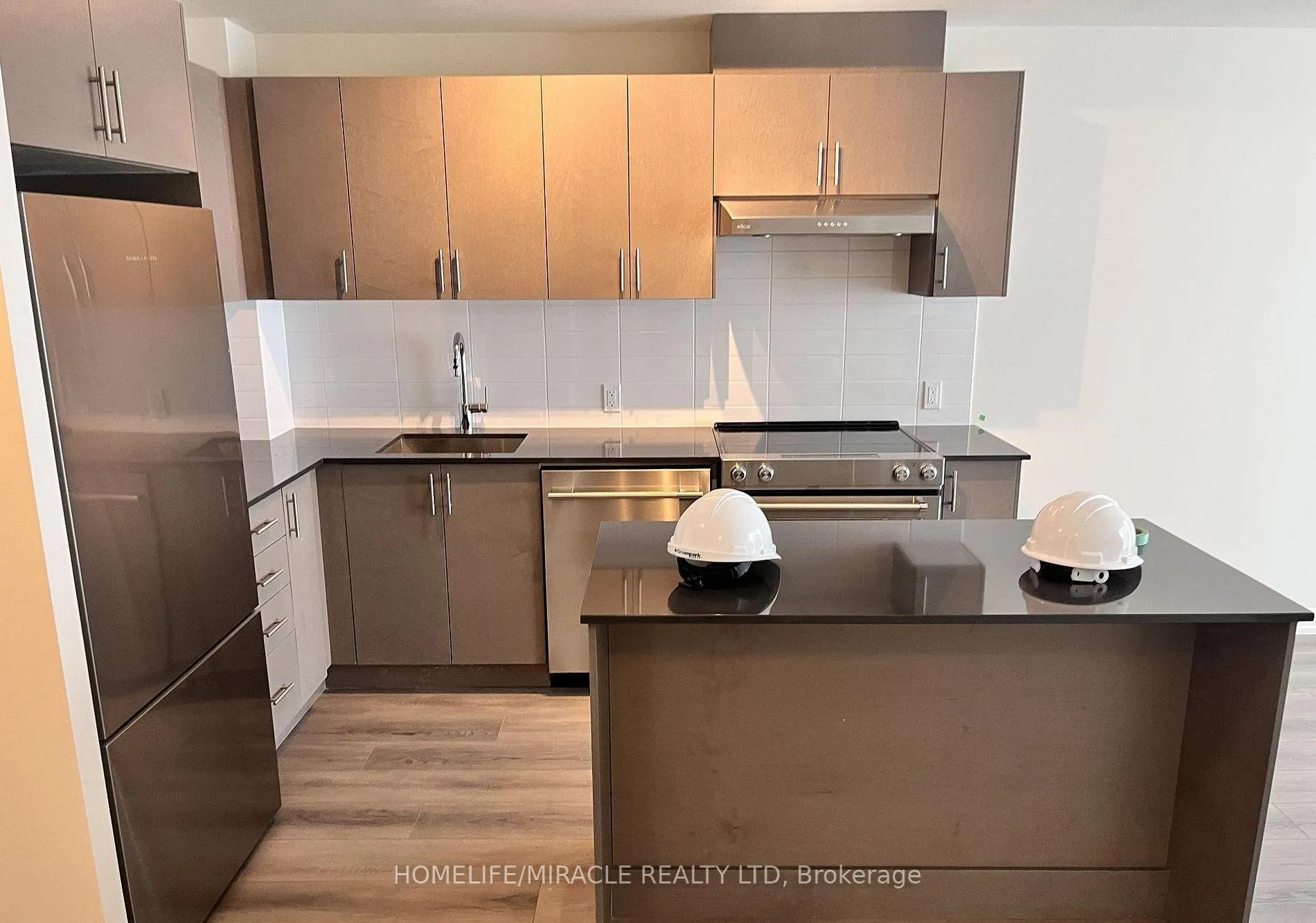 Photo 5 of Unit 1407, 27 Korda Gate, Vaughan, Vellore Village — HOMEH