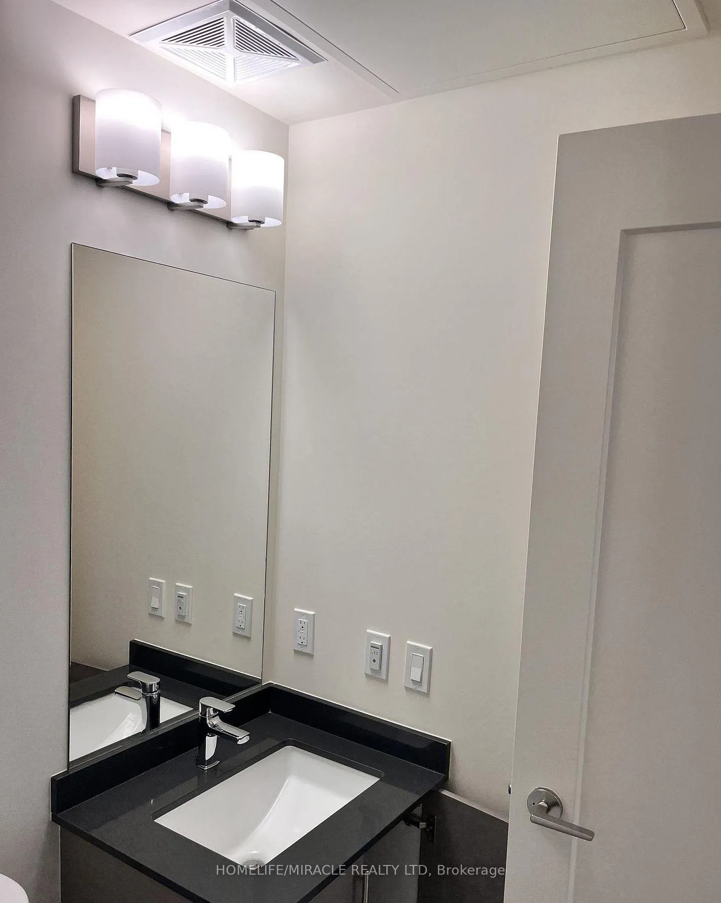 Photo 7 of Unit 1407, 27 Korda Gate, Vaughan, Vellore Village — HOMEH