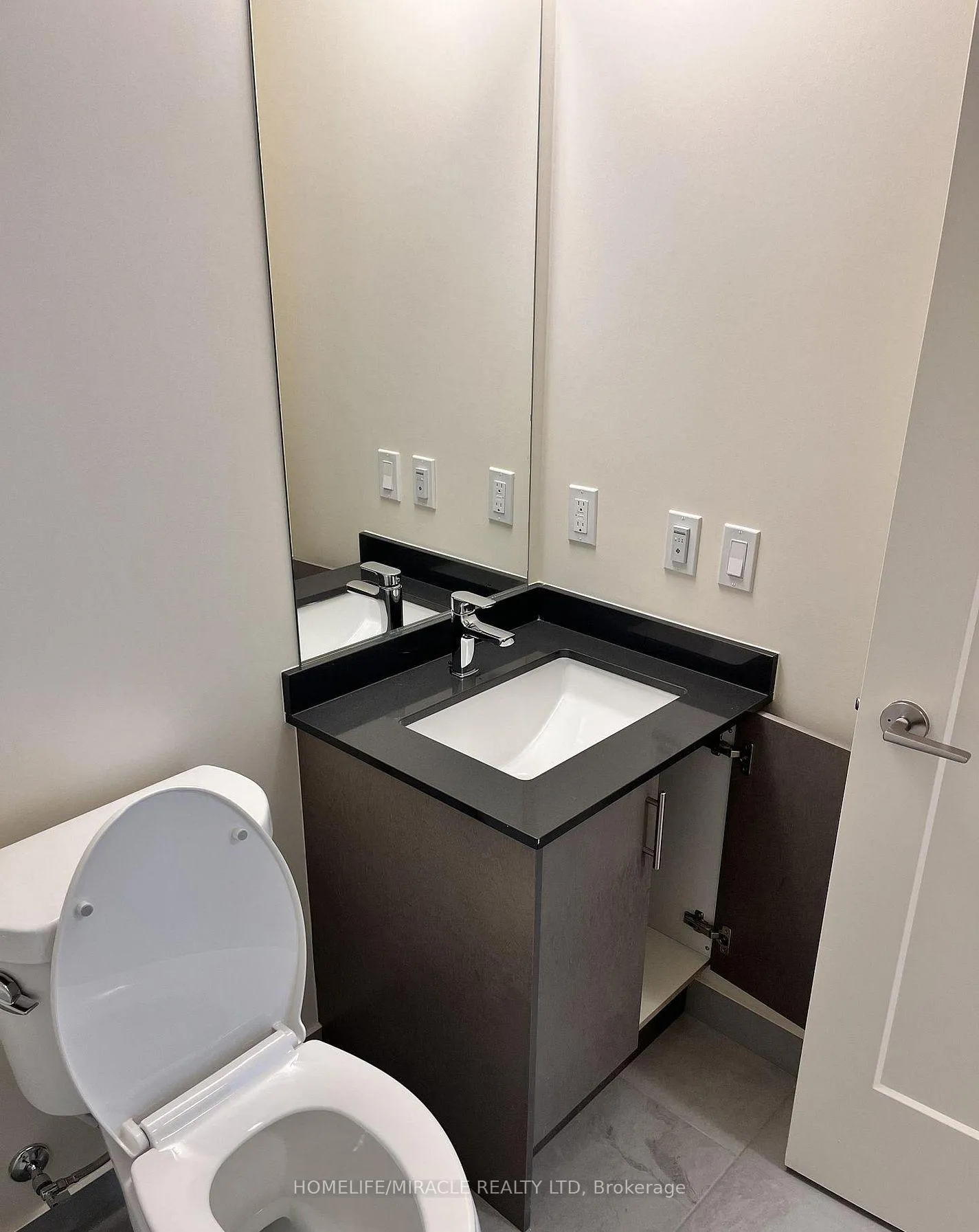 Photo 8 of Unit 1407, 27 Korda Gate, Vaughan, Vellore Village — HOMEH