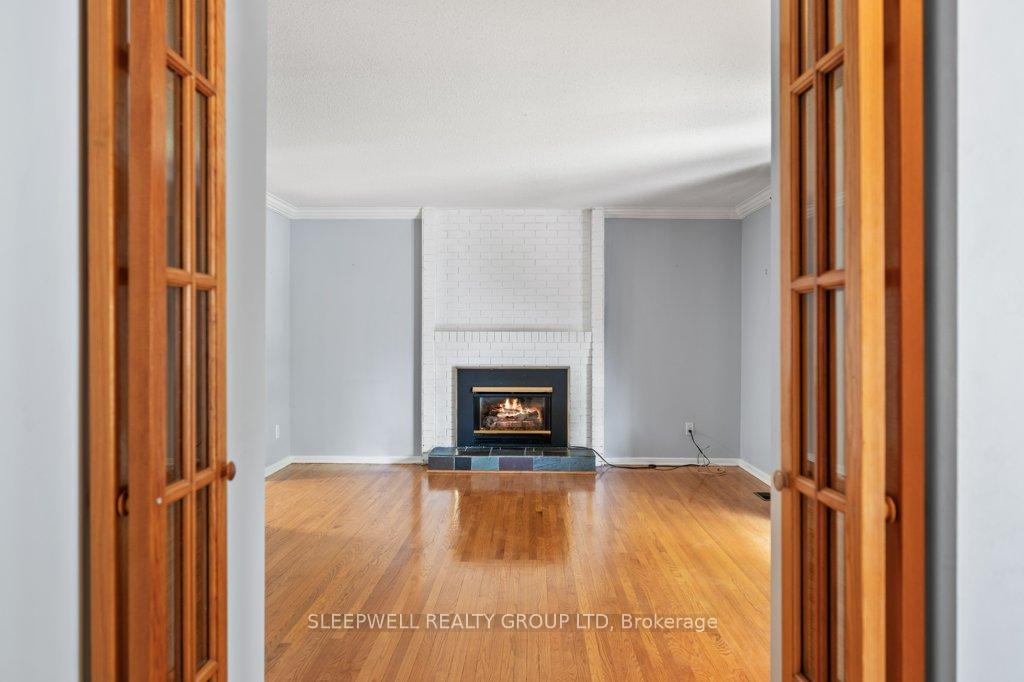 Photo 8 of 43 Parkglen Drive, Ottawa, Meadowlands/St. Claire Gardens — HOMEH