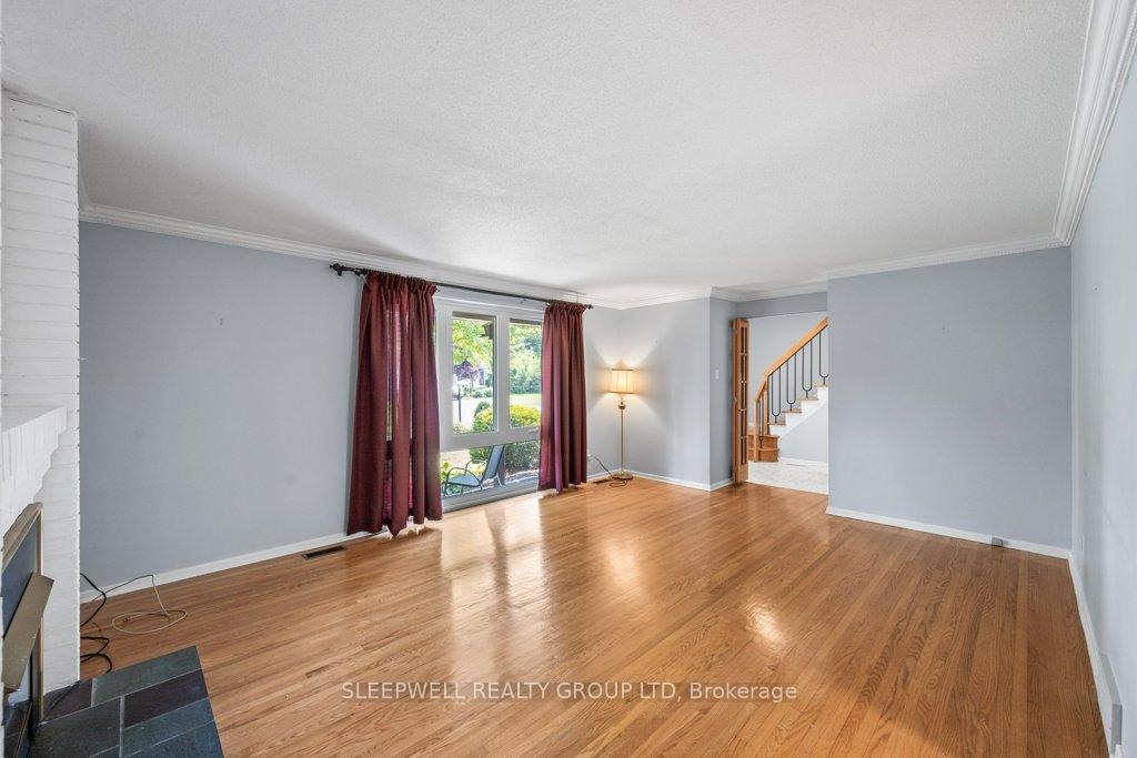 Photo 11 of 43 Parkglen Drive, Ottawa, Meadowlands/St. Claire Gardens — HOMEH