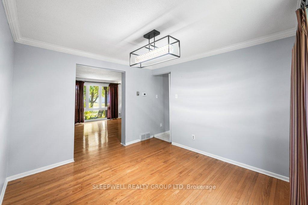 Photo 14 of 43 Parkglen Drive, Ottawa, Meadowlands/St. Claire Gardens — HOMEH