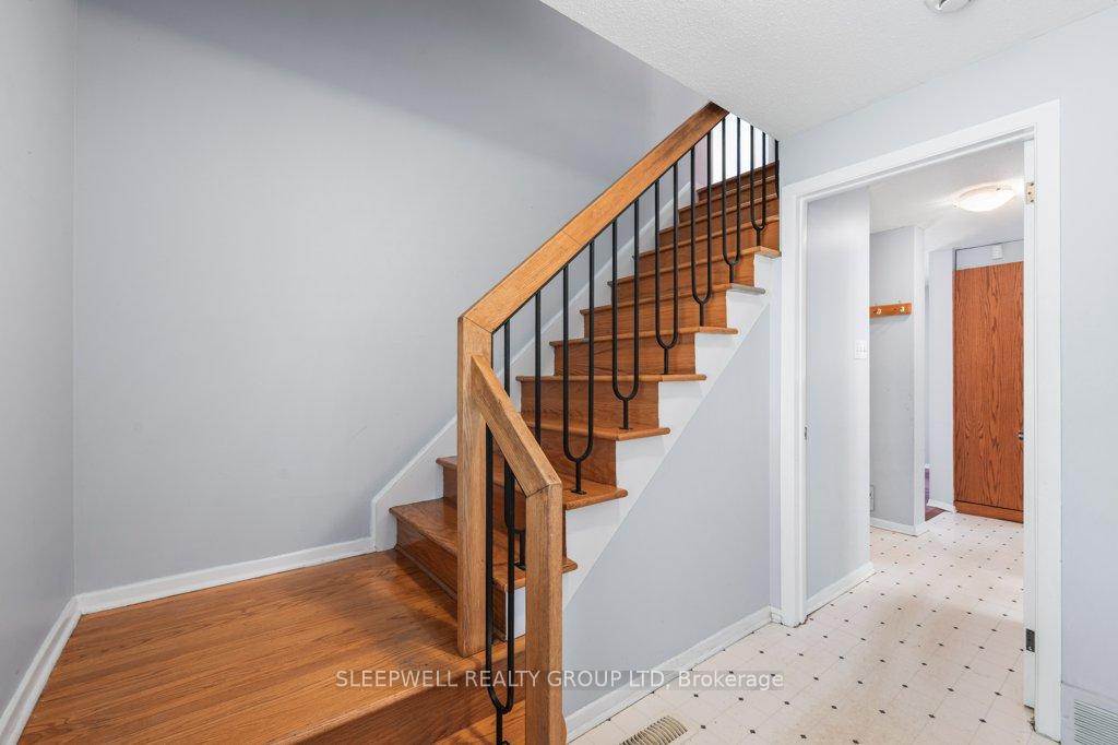 Photo 23 of 43 Parkglen Drive, Ottawa, Meadowlands/St. Claire Gardens — HOMEH