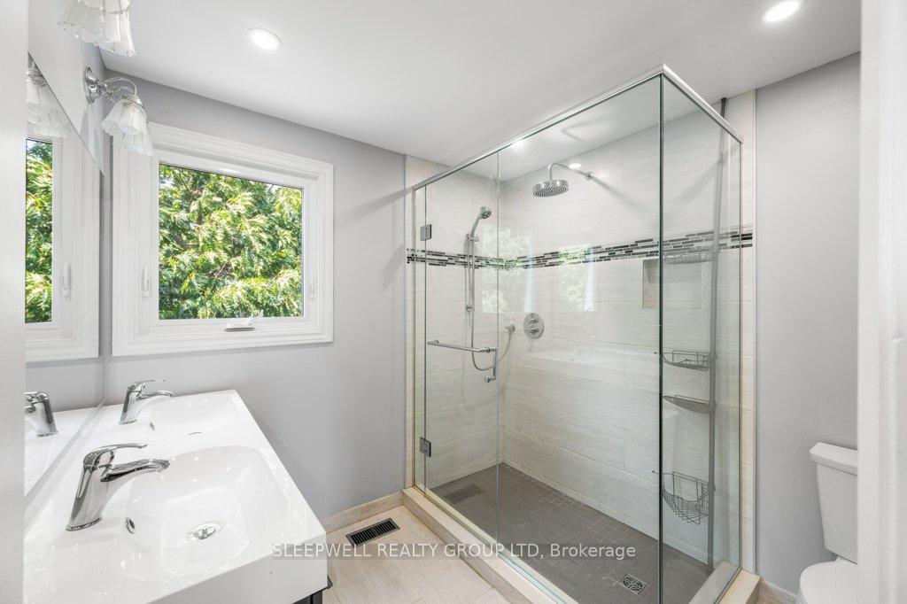 Photo 28 of 43 Parkglen Drive, Ottawa, Meadowlands/St. Claire Gardens — HOMEH