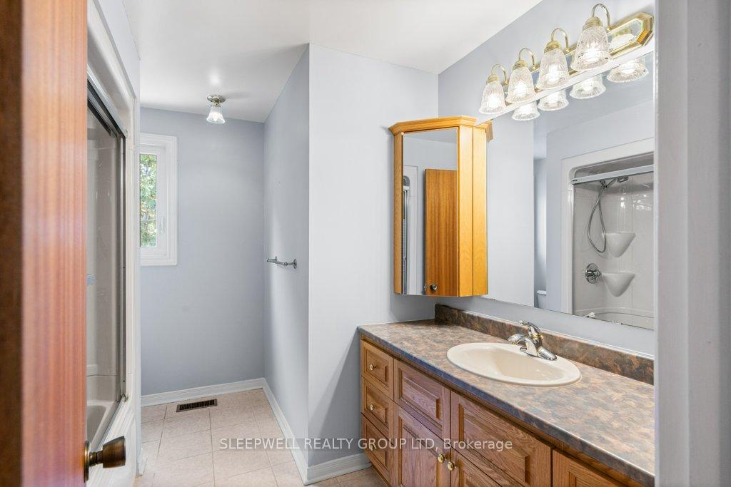 Photo 36 of 43 Parkglen Drive, Ottawa, Meadowlands/St. Claire Gardens — HOMEH
