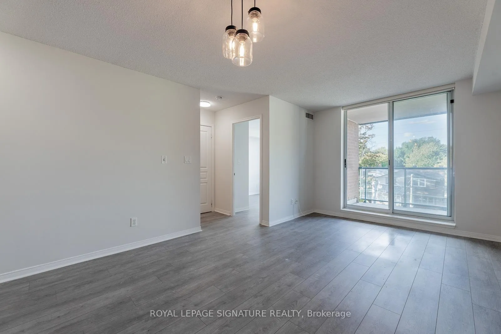 Photo 5 of Unit 317, 1733 Queen Street E, Toronto, The Beaches — HOMEH