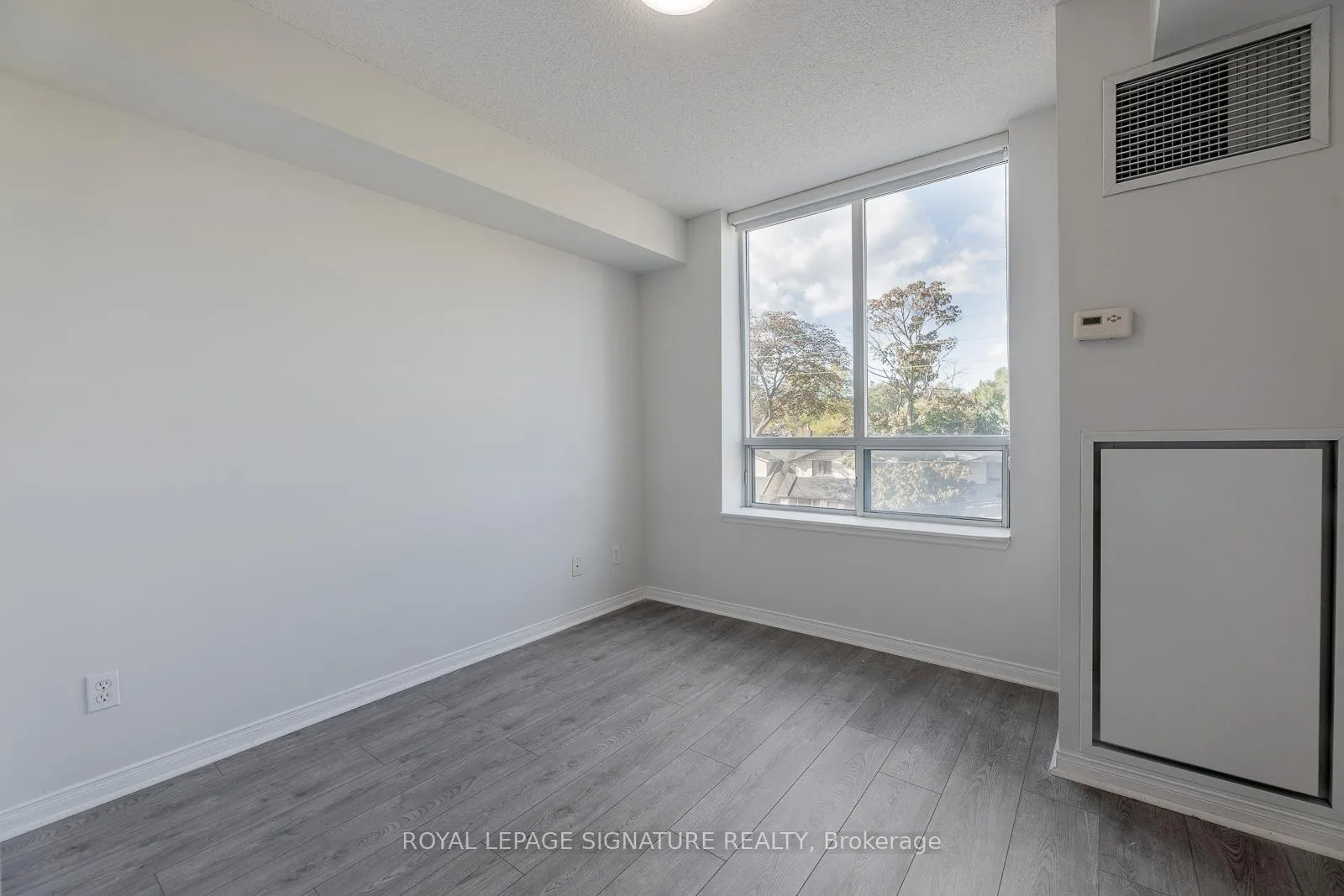 Photo 7 of Unit 317, 1733 Queen Street E, Toronto, The Beaches — HOMEH