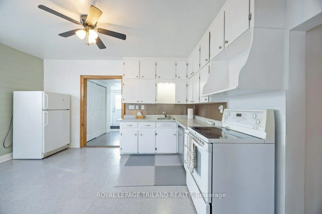 Photo 8 of 46309 Sparta Line, Central Elgin, Sparta — HOMEH