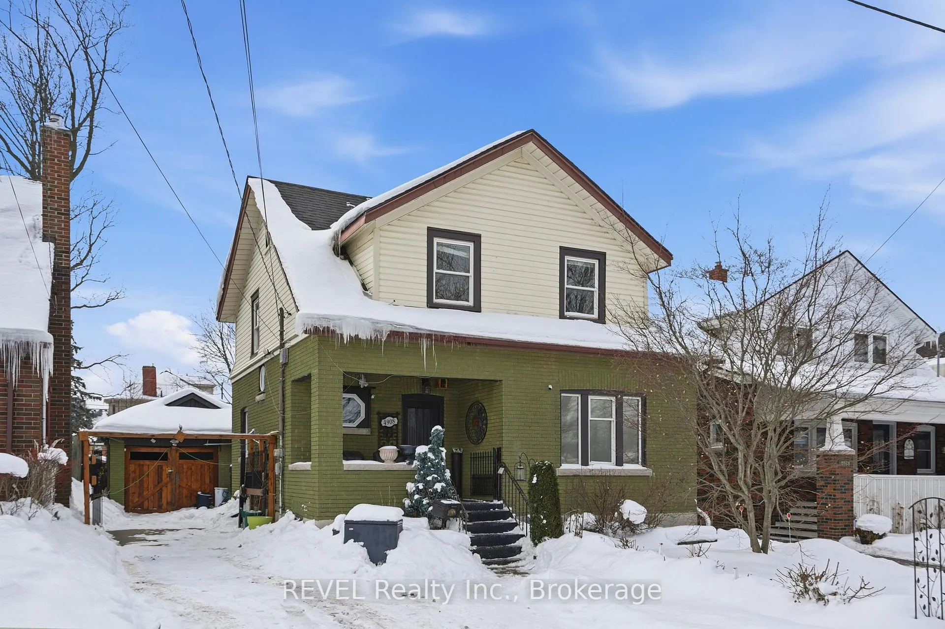 Photo 4 of 4908 Simcoe Street, Niagara Falls, Cherrywood — HOMEH