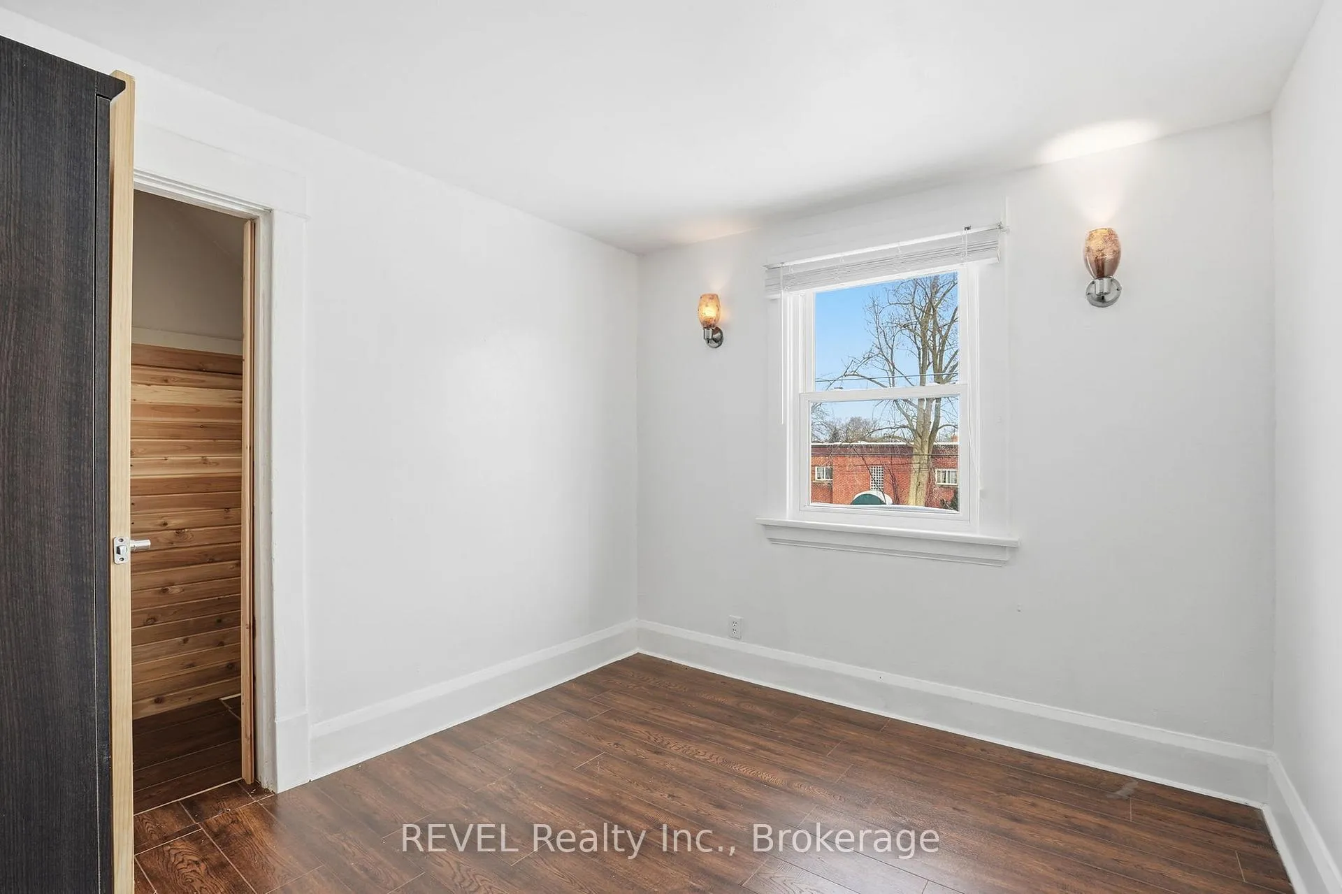 Photo 29 of 4908 Simcoe Street, Niagara Falls, Cherrywood — HOMEH