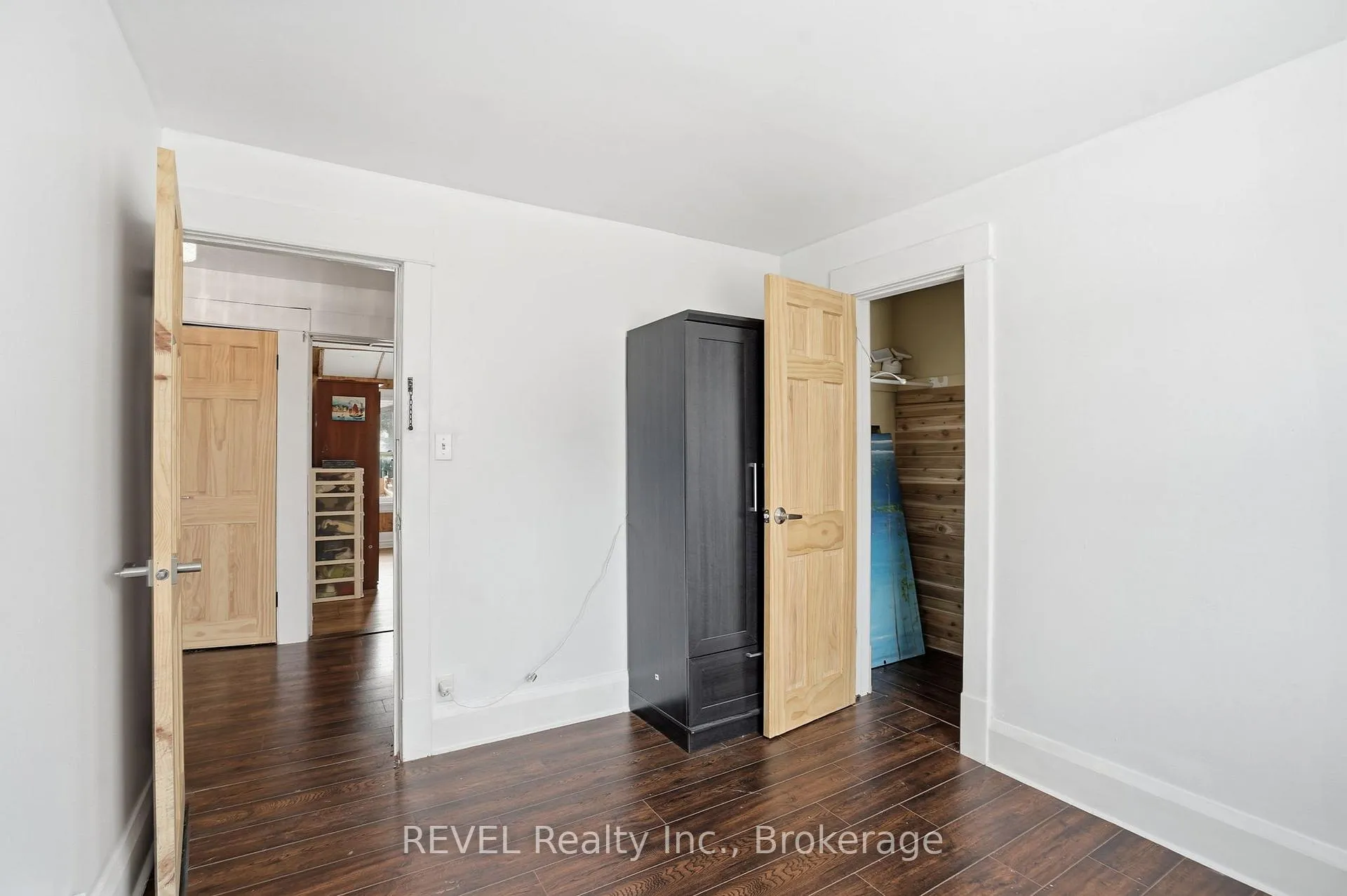Photo 30 of 4908 Simcoe Street, Niagara Falls, Cherrywood — HOMEH