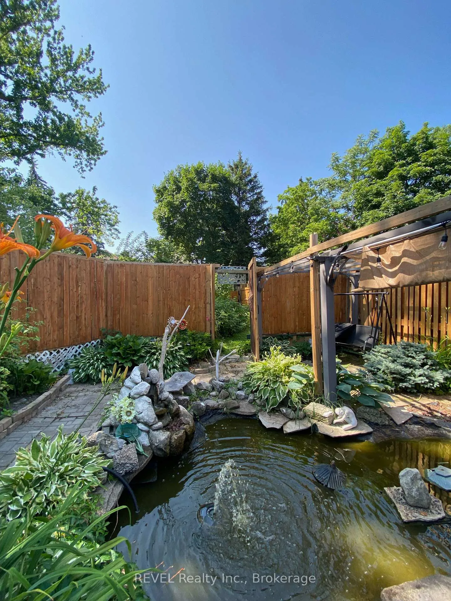 Photo 45 of 4908 Simcoe Street, Niagara Falls, Cherrywood — HOMEH