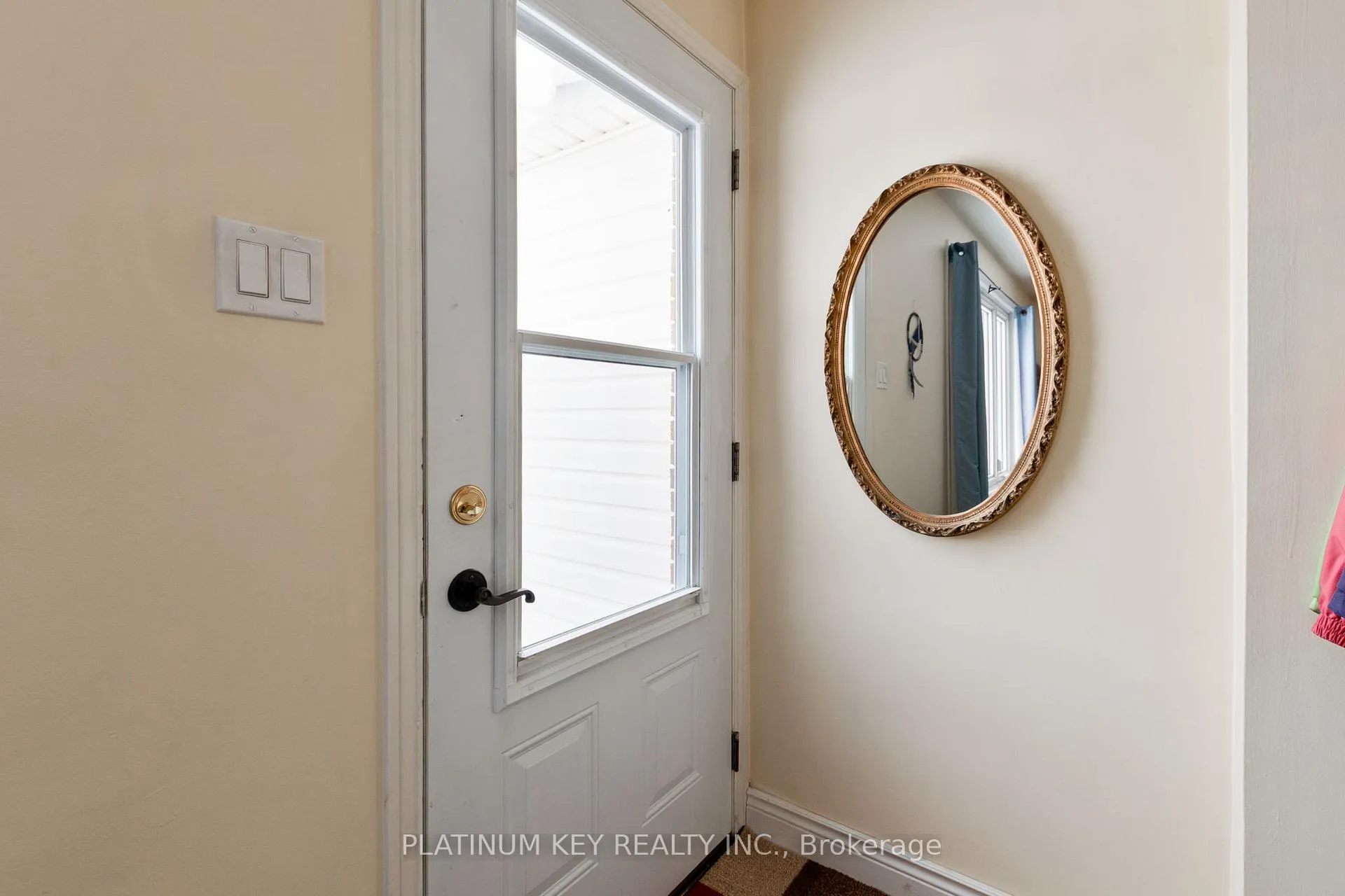 Photo 4 of 237A Stella Avenue, Southwest Middlesex, Glencoe — HOMEH
