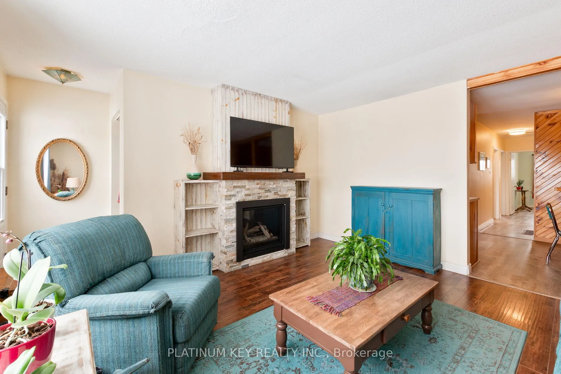 Photo 7 of 237A Stella Avenue, Southwest Middlesex, Glencoe — HOMEH