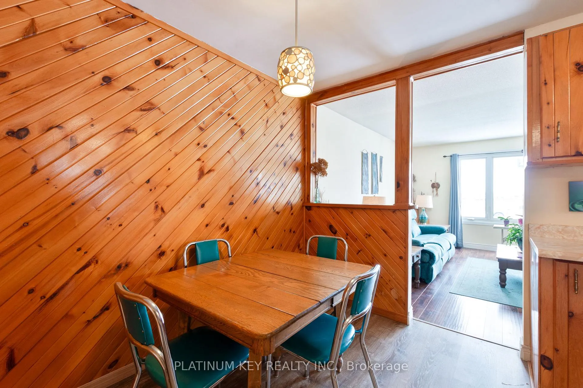 Photo 13 of 237A Stella Avenue, Southwest Middlesex, Glencoe — HOMEH