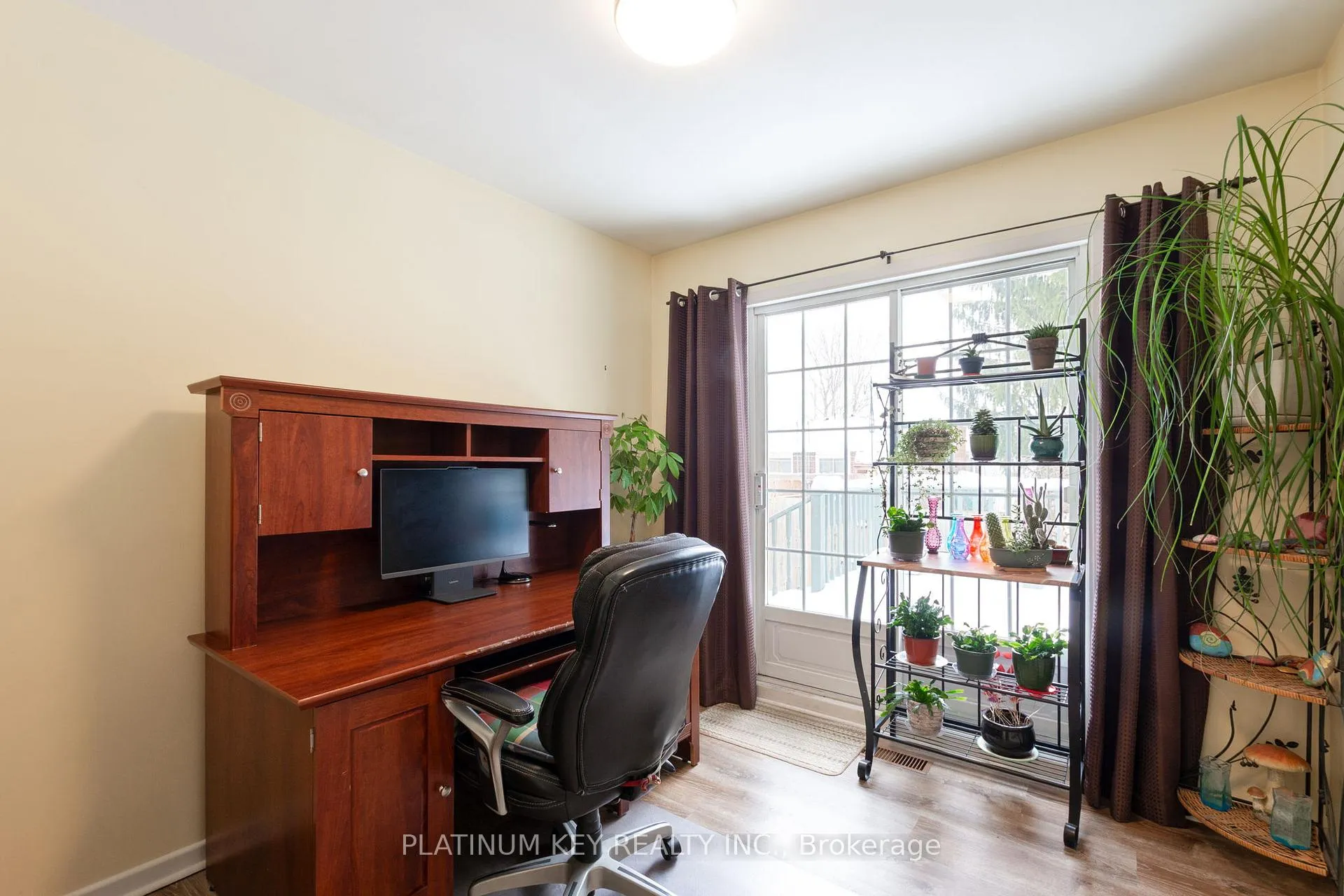 Photo 19 of 237A Stella Avenue, Southwest Middlesex, Glencoe — HOMEH