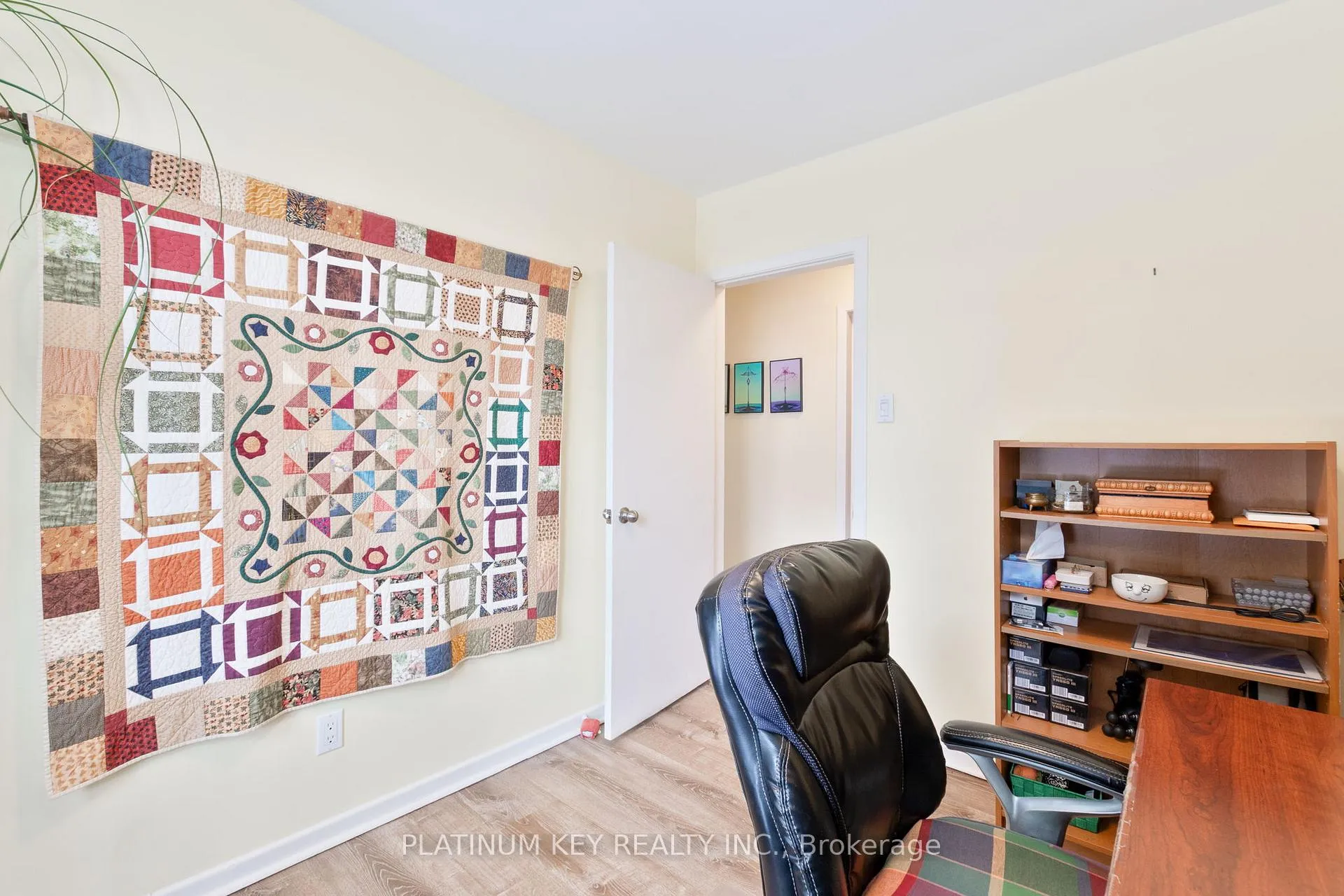 Photo 20 of 237A Stella Avenue, Southwest Middlesex, Glencoe — HOMEH