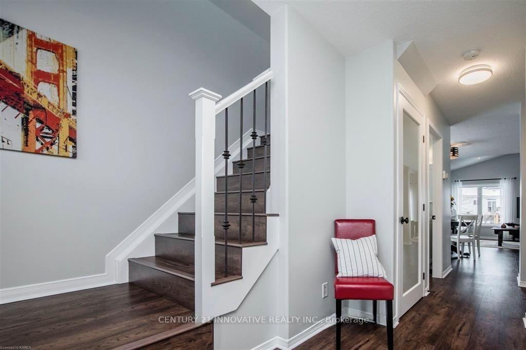 Photo 2 of 625 Walters Street, Kingston, Kingston East (Incl Barret Crt) — HOMEH