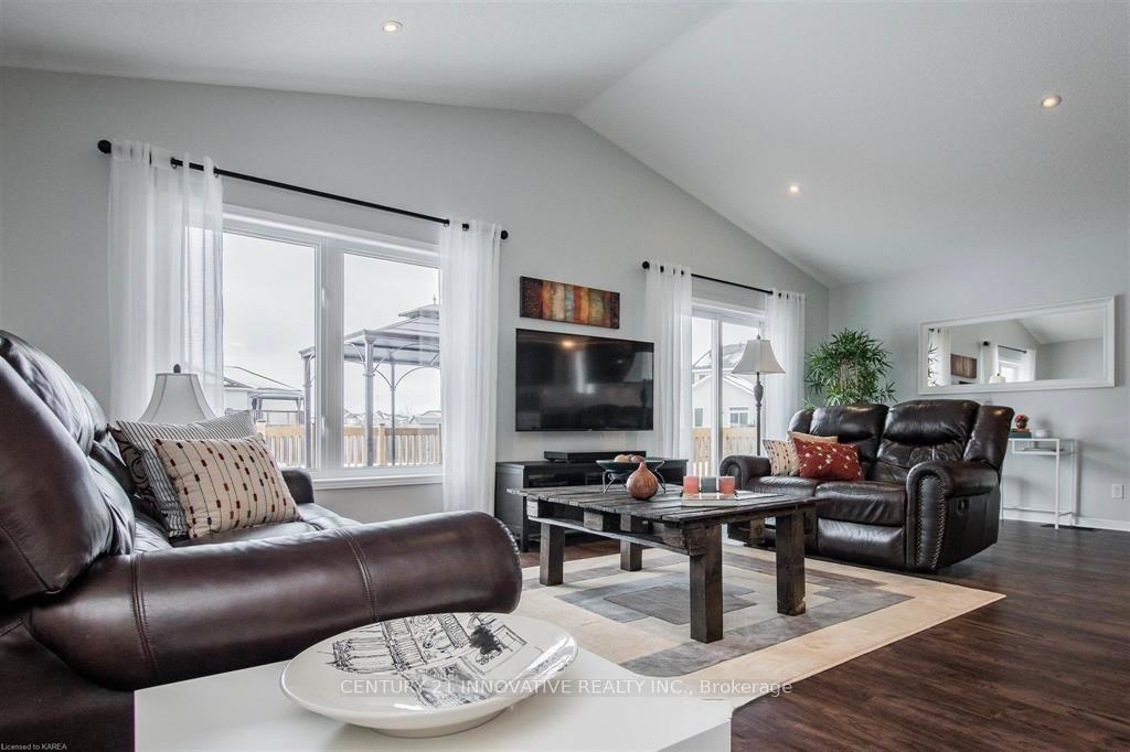 Photo 10 of 625 Walters Street, Kingston, Kingston East (Incl Barret Crt) — HOMEH