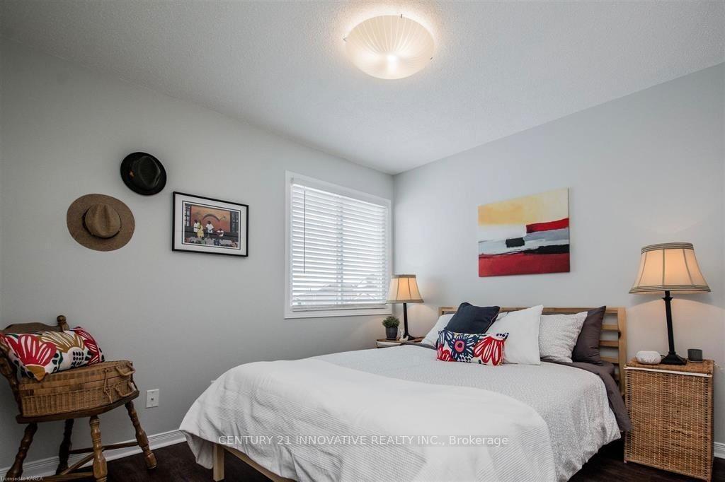Photo 18 of 625 Walters Street, Kingston, Kingston East (Incl Barret Crt) — HOMEH
