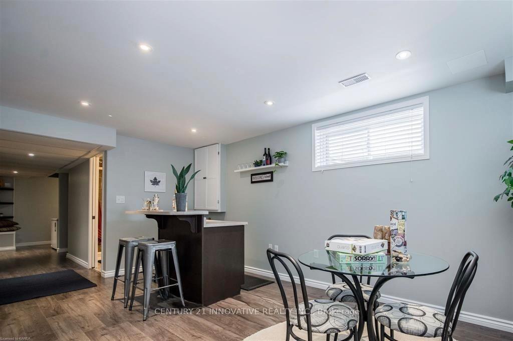 Photo 24 of 625 Walters Street, Kingston, Kingston East (Incl Barret Crt) — HOMEH
