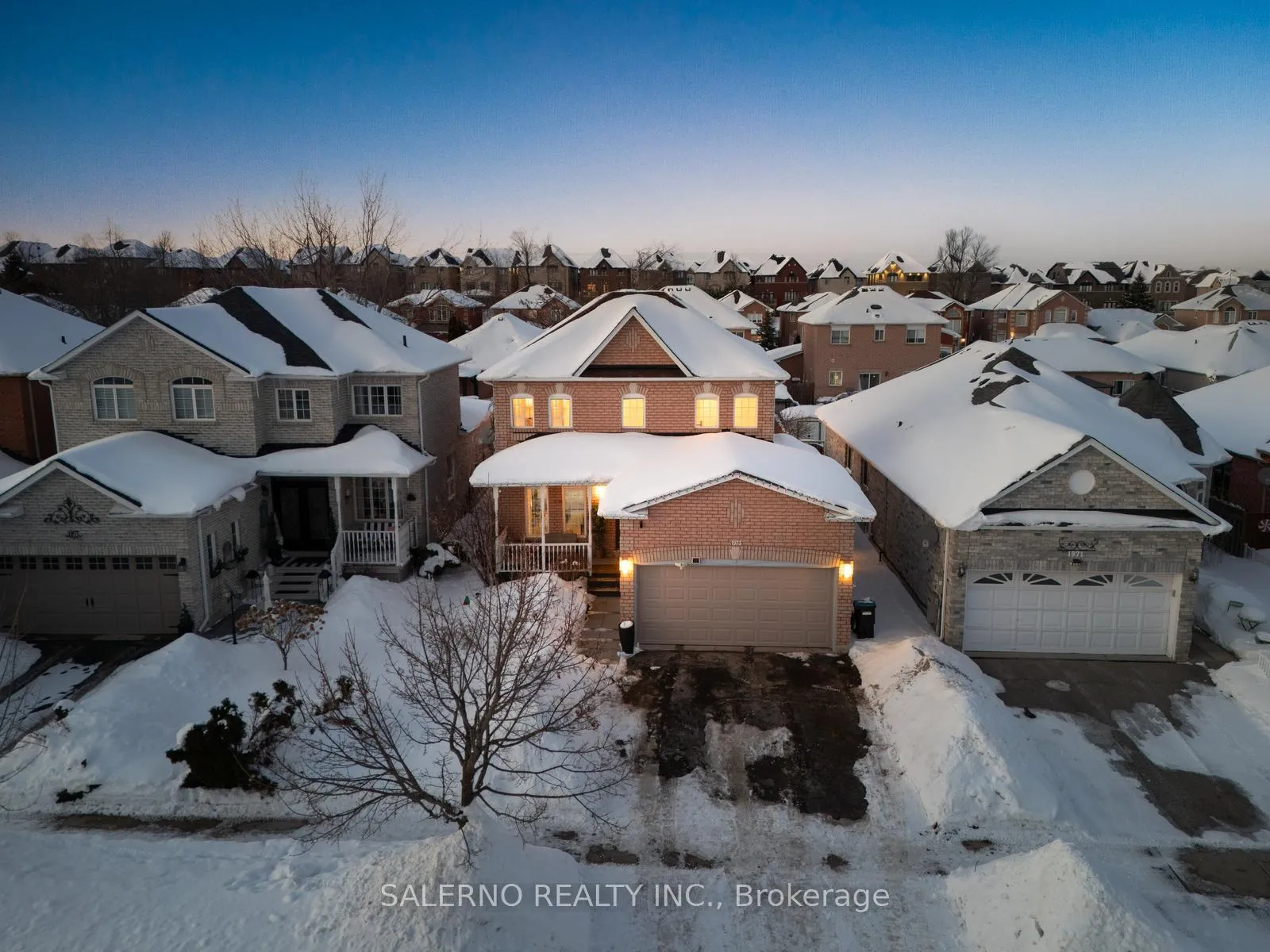 Photo 2 of 1973 Emerald Court, Innisfil, Alcona — HOMEH