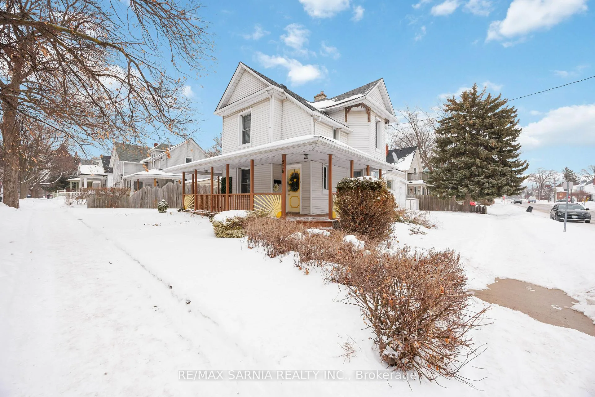 Photo 1 of 216 Vidal Street S, Sarnia — HOMEH