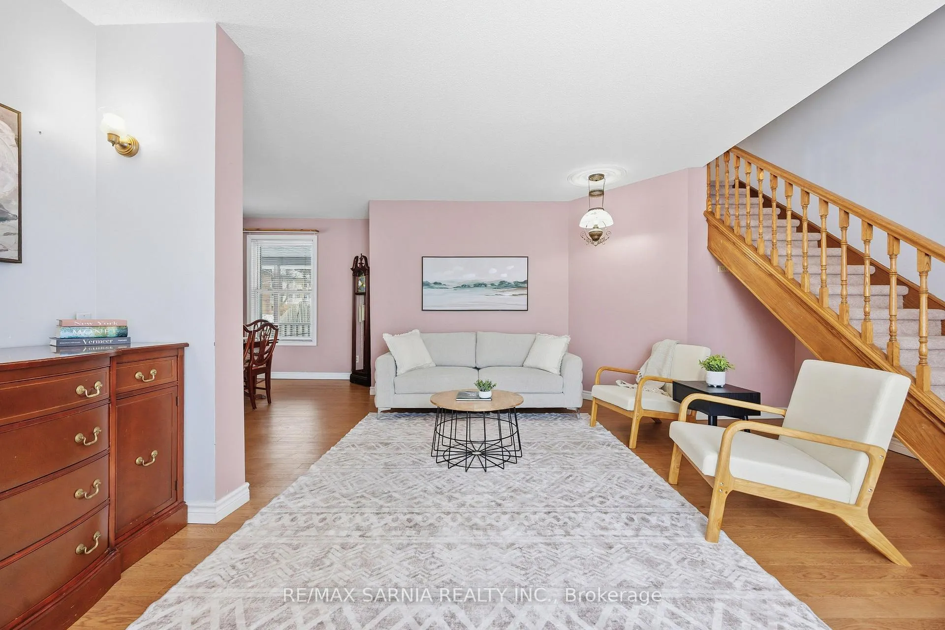Photo 8 of 216 Vidal Street S, Sarnia — HOMEH
