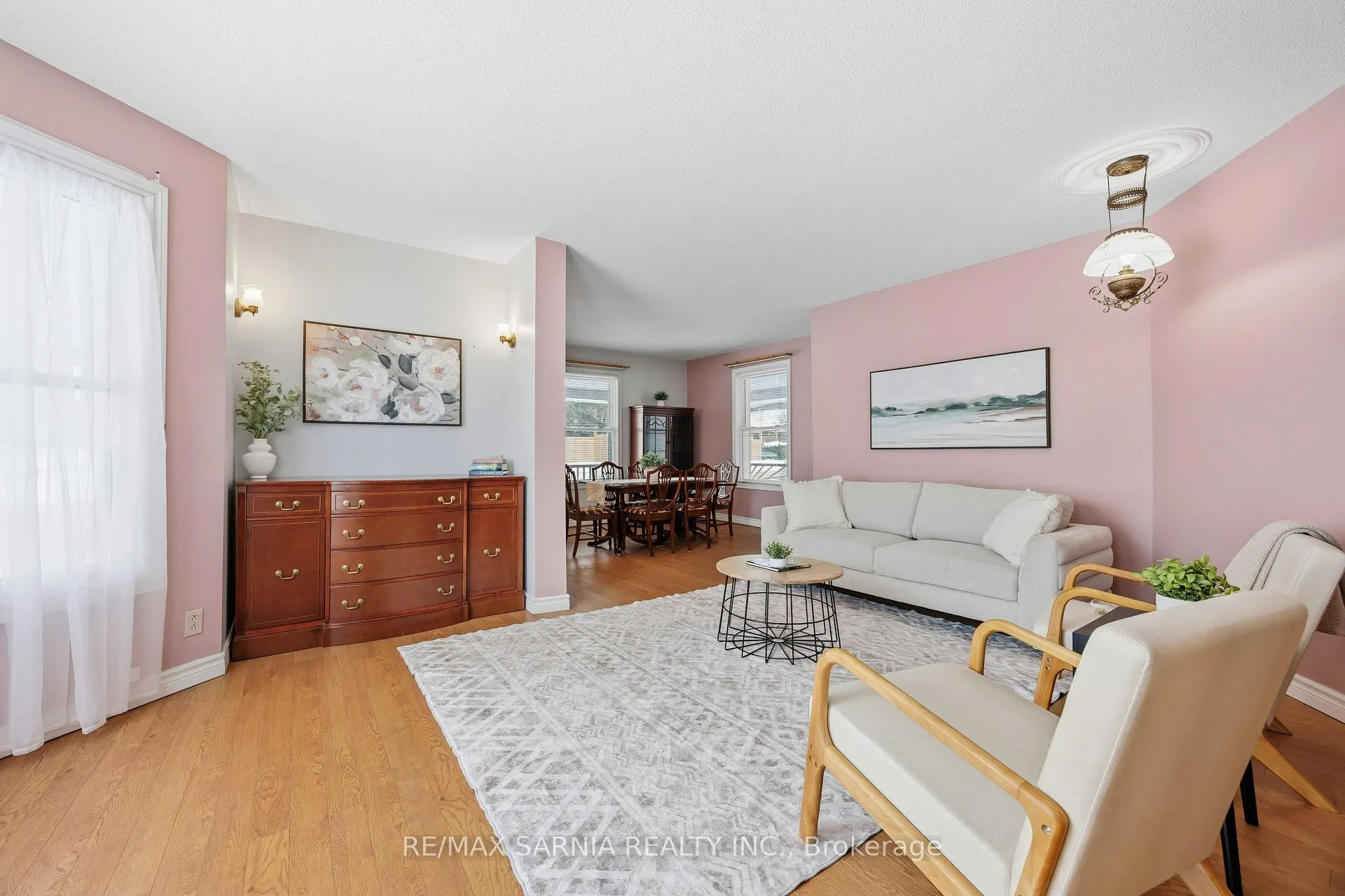 Photo 9 of 216 Vidal Street S, Sarnia — HOMEH