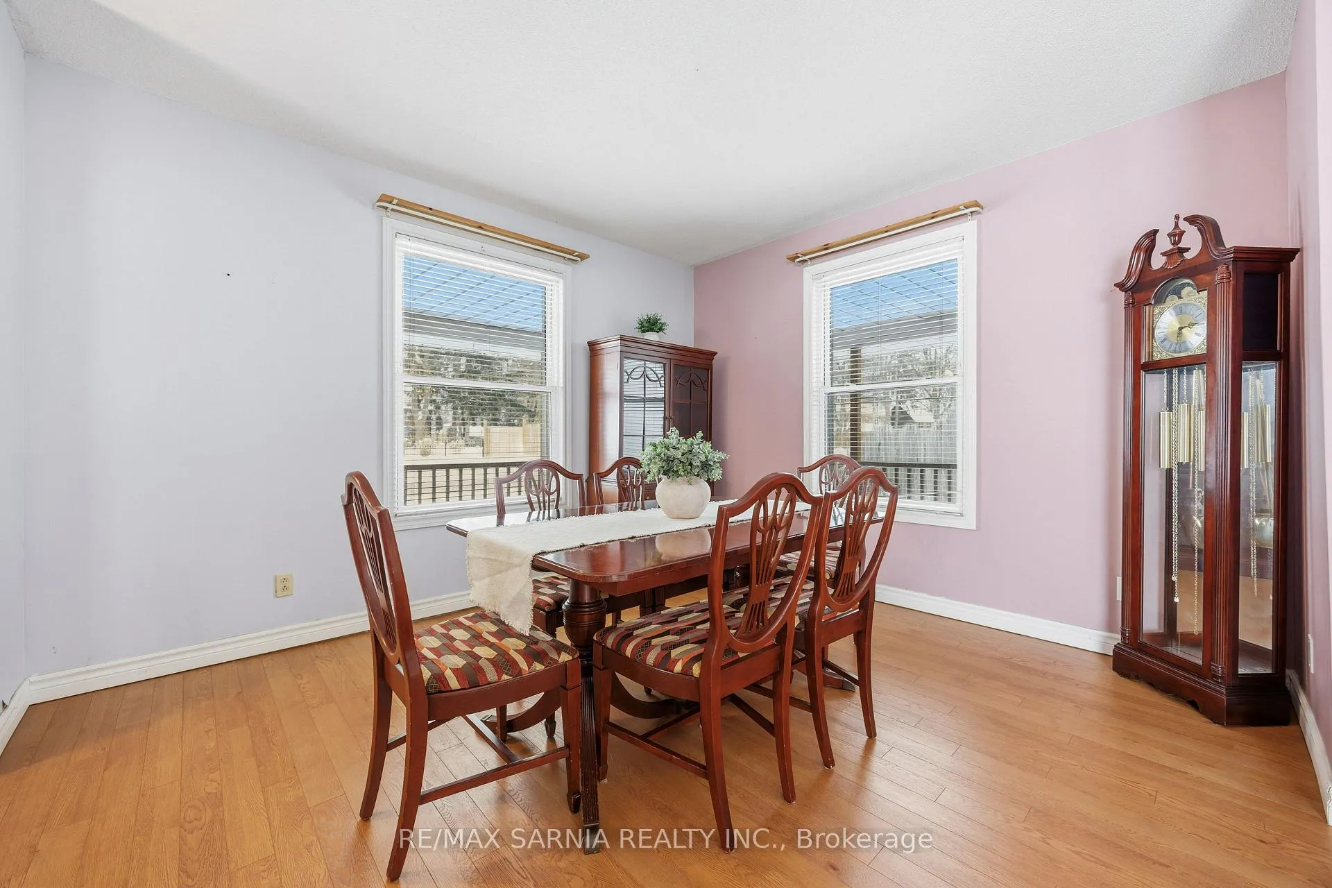 Photo 12 of 216 Vidal Street S, Sarnia — HOMEH