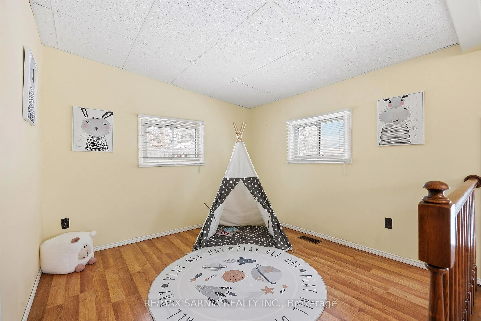 Photo 21 of 216 Vidal Street S, Sarnia — HOMEH
