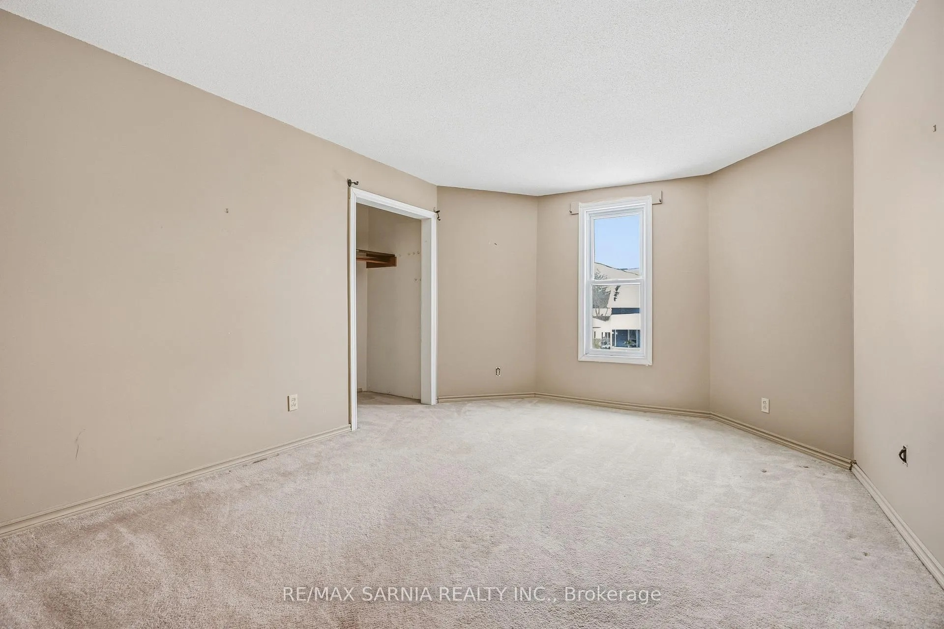 Photo 31 of 216 Vidal Street S, Sarnia — HOMEH