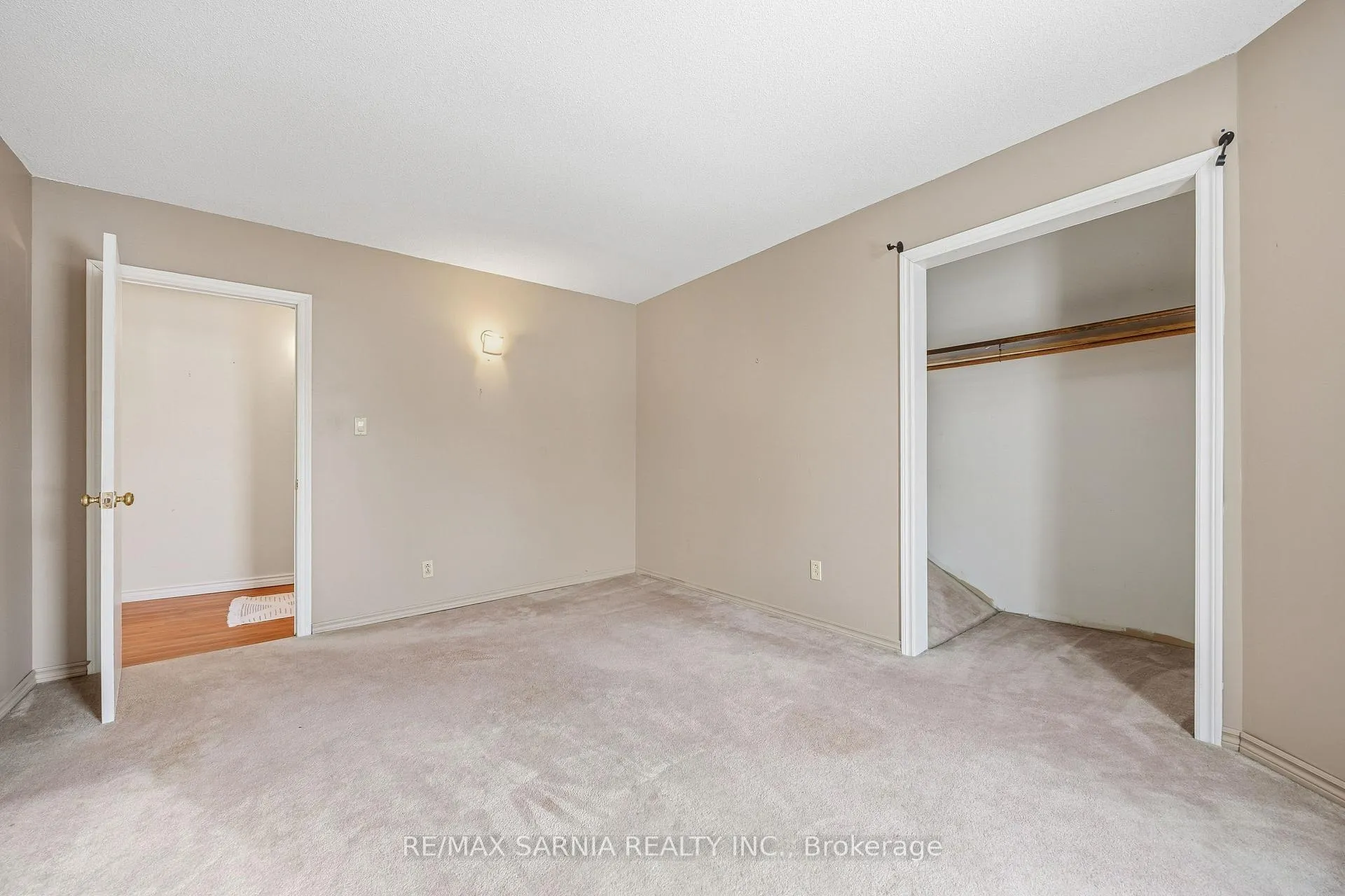 Photo 34 of 216 Vidal Street S, Sarnia — HOMEH