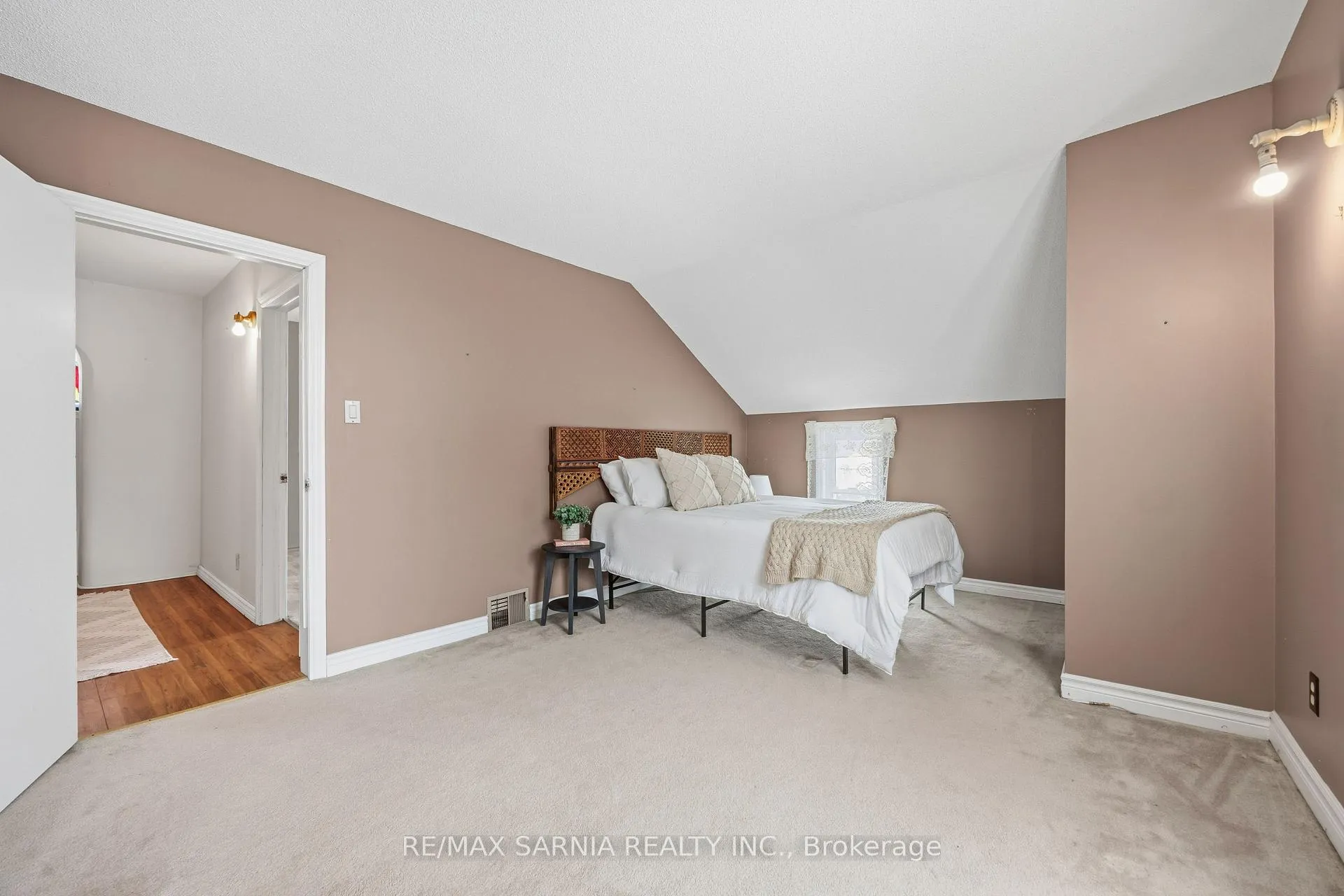 Photo 36 of 216 Vidal Street S, Sarnia — HOMEH