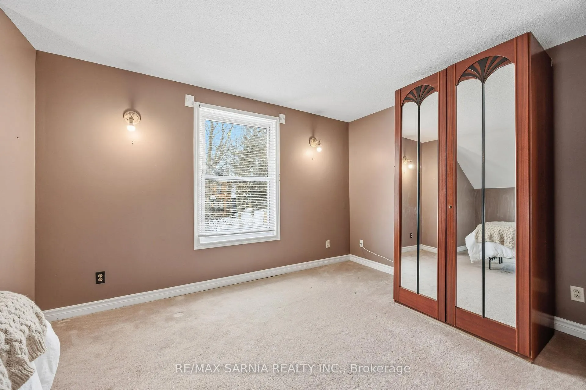Photo 38 of 216 Vidal Street S, Sarnia — HOMEH