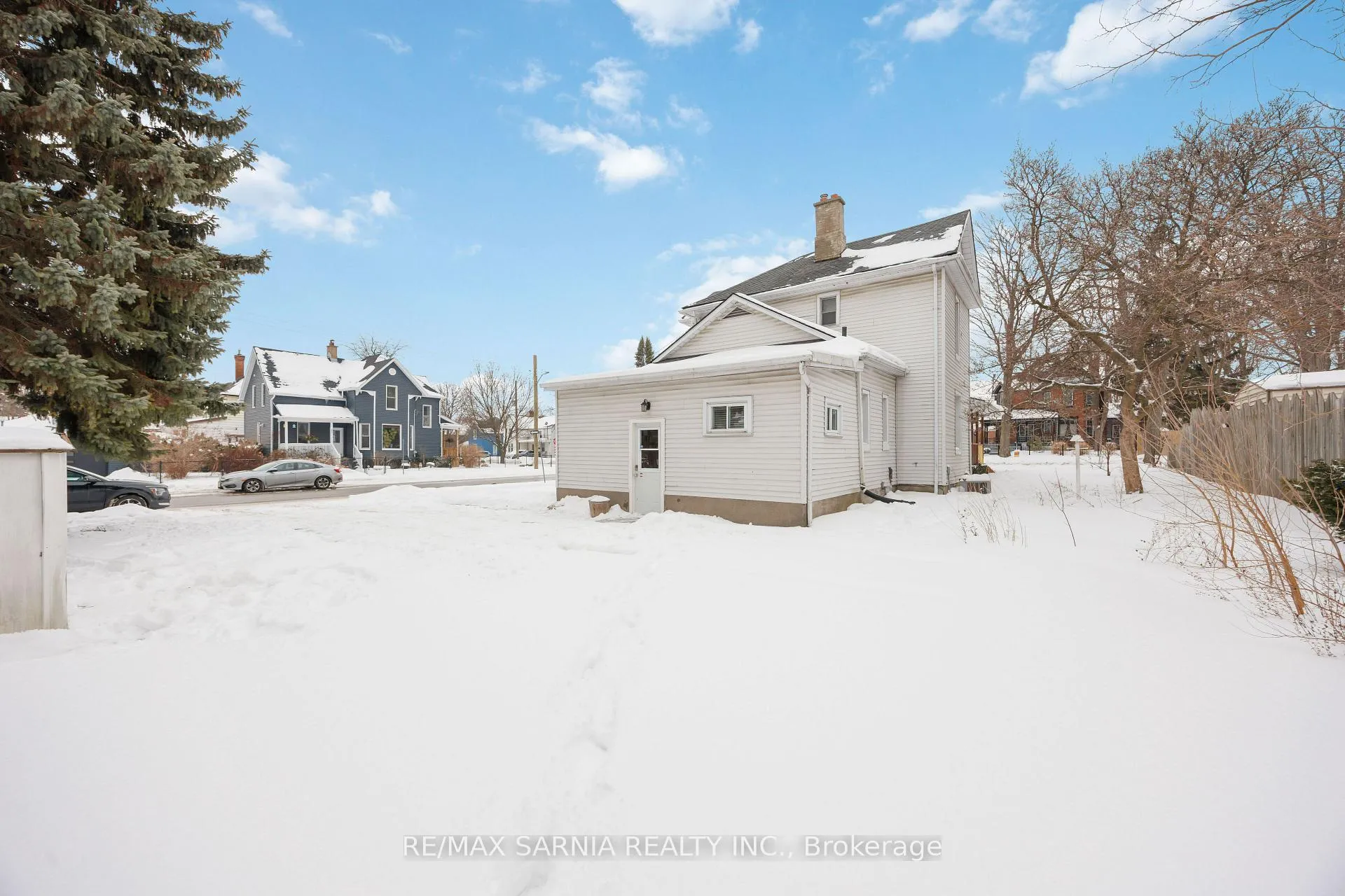 Photo 42 of 216 Vidal Street S, Sarnia — HOMEH