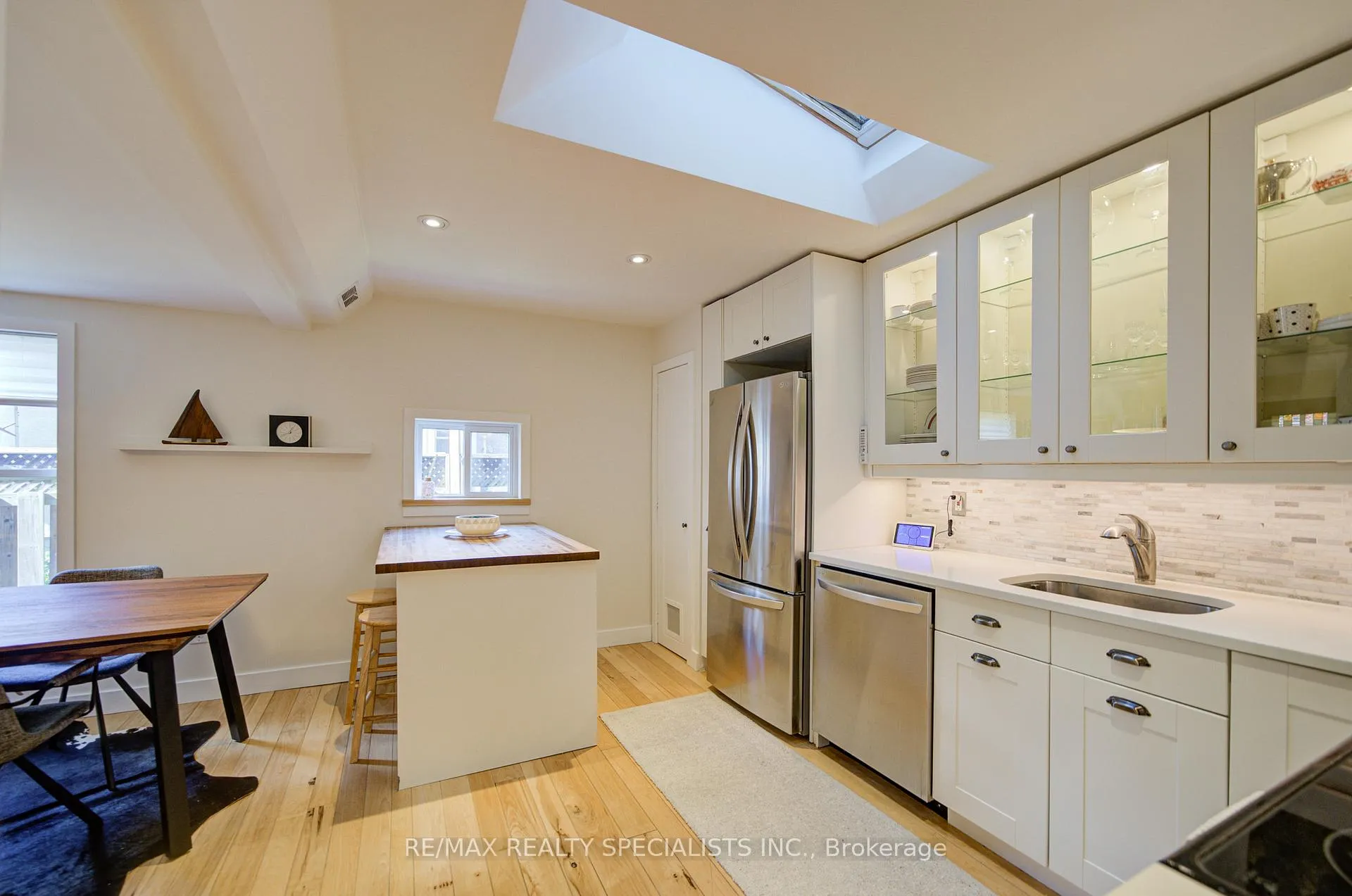 Photo 14 of 9 Grandview Drive, St. Catharines, Port Weller — HOMEH