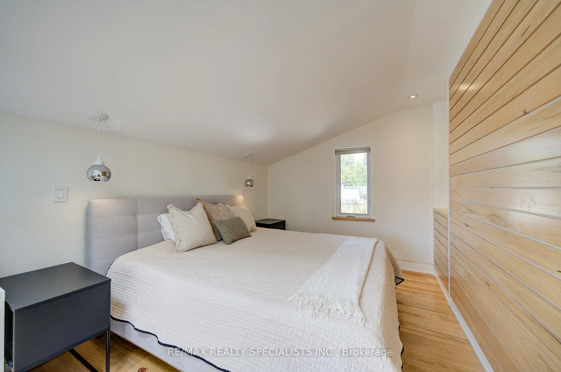 Photo 22 of 9 Grandview Drive, St. Catharines, Port Weller — HOMEH