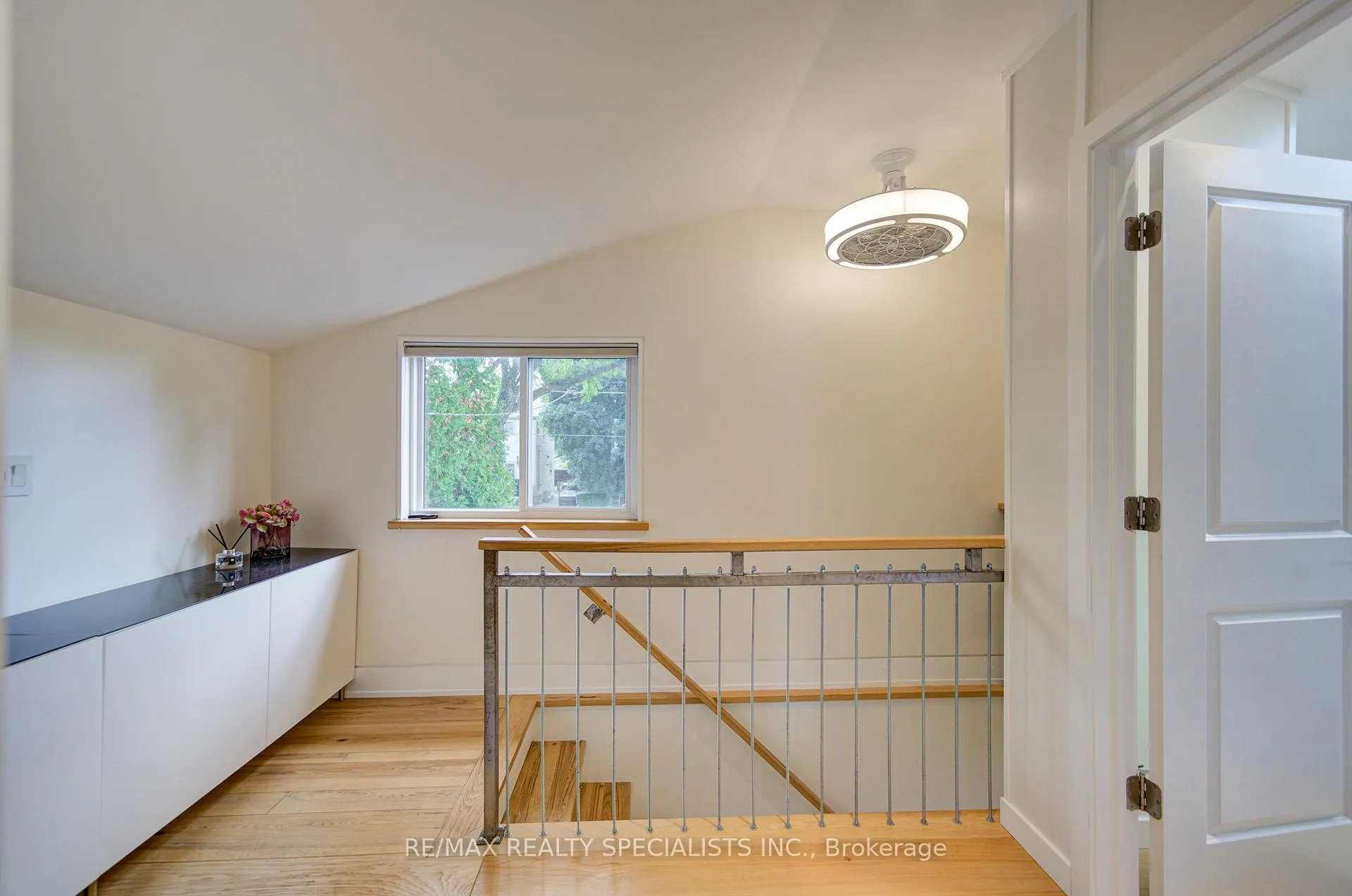 Photo 27 of 9 Grandview Drive, St. Catharines, Port Weller — HOMEH