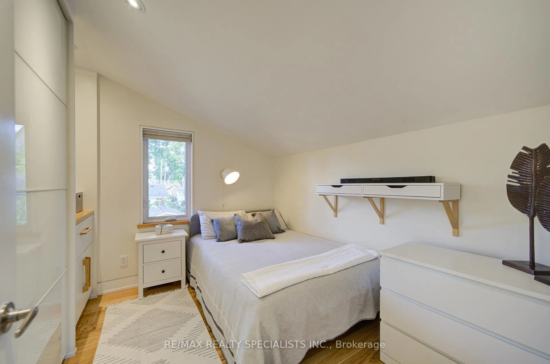 Photo 30 of 9 Grandview Drive, St. Catharines, Port Weller — HOMEH